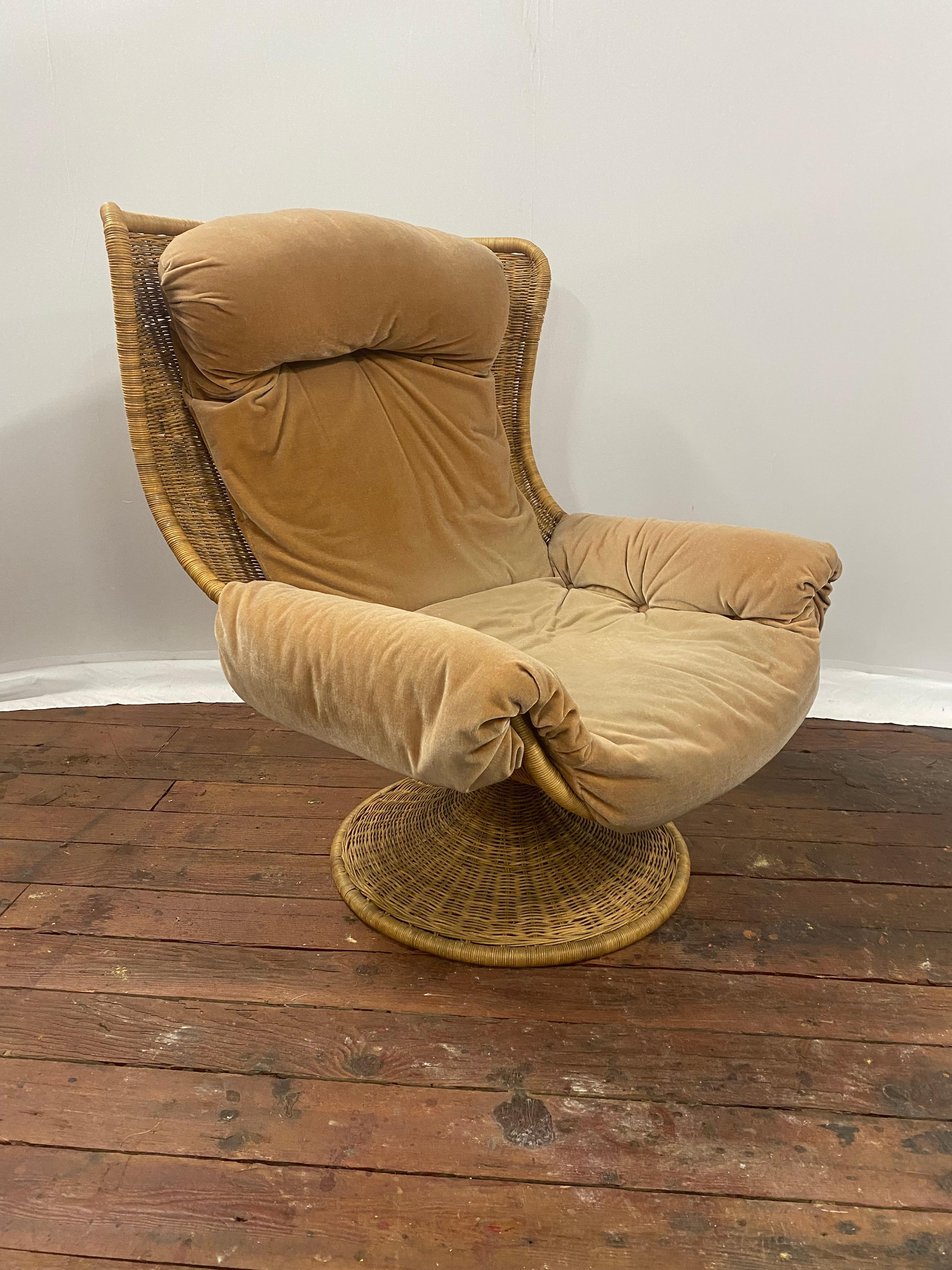 Gerard Van Den Berg pour la chaise longue pivotante en osier de Montis Bon état - En vente à Garnerville, NY