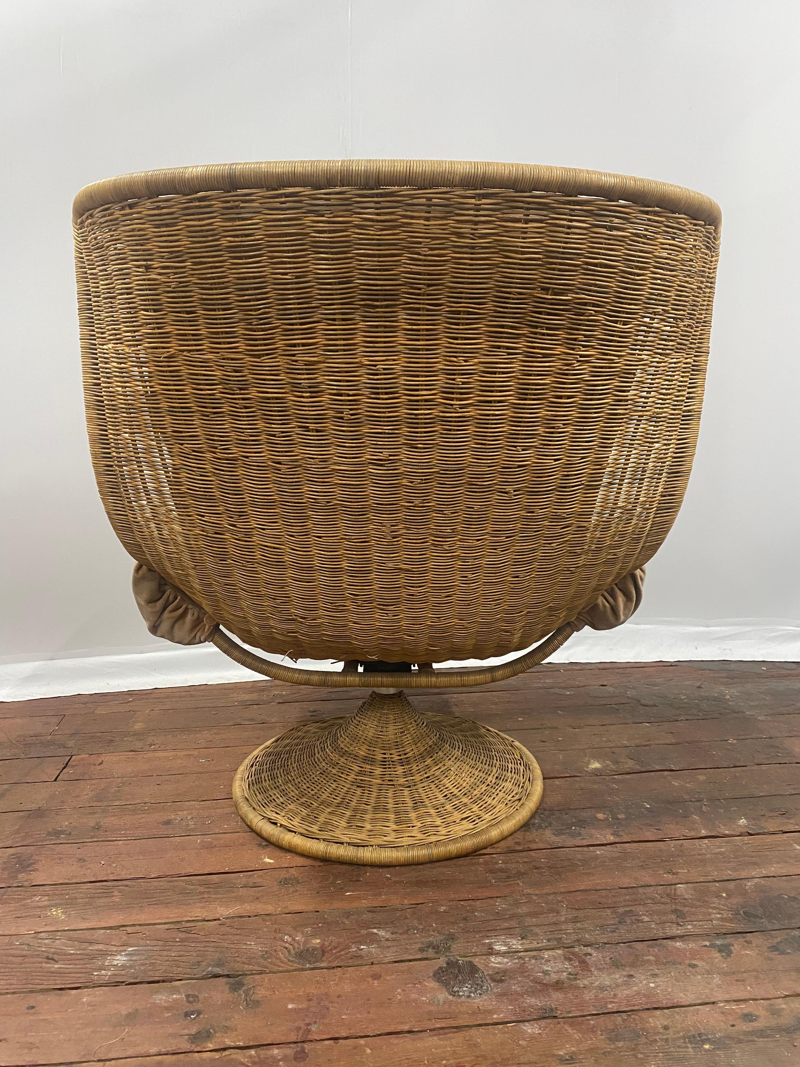 Métal Gerard Van Den Berg pour la chaise longue pivotante en osier de Montis en vente