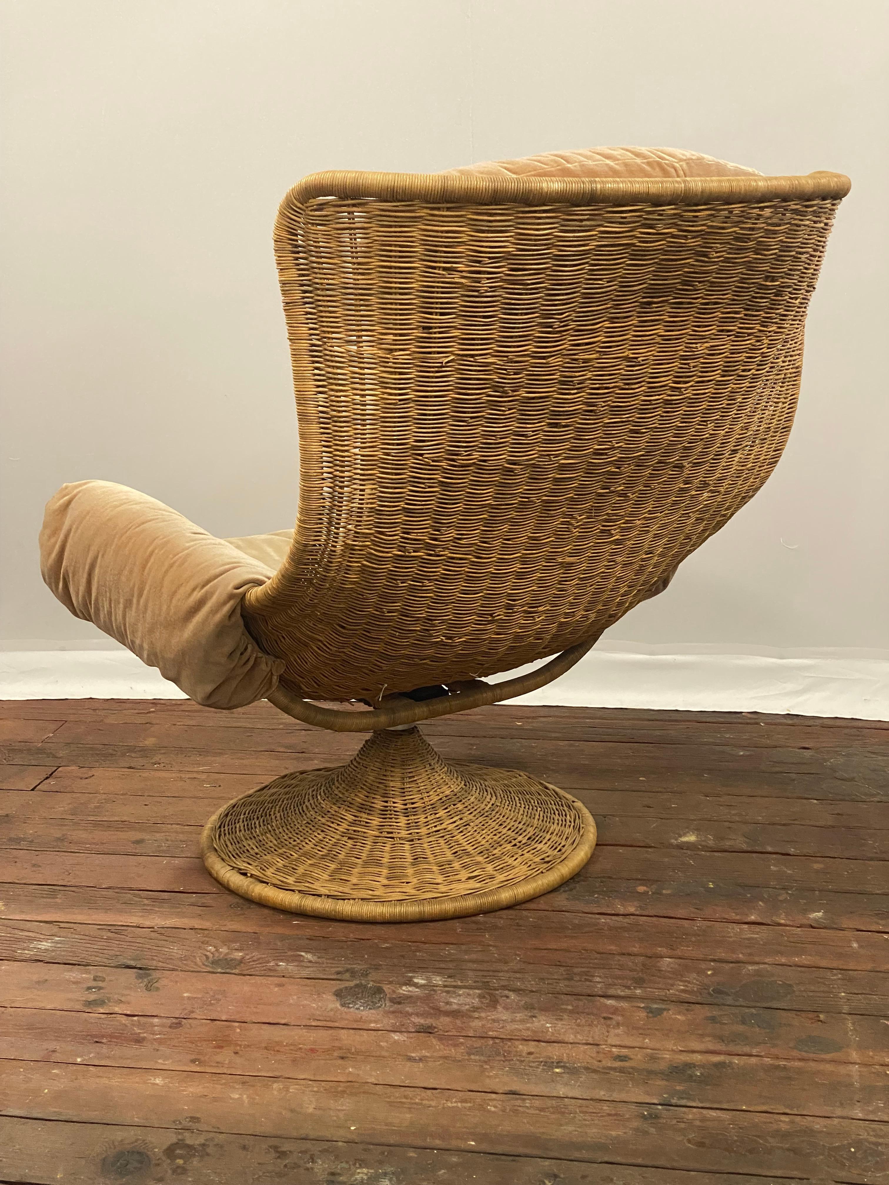 Gerard Van Den Berg pour la chaise longue pivotante en osier de Montis en vente 1