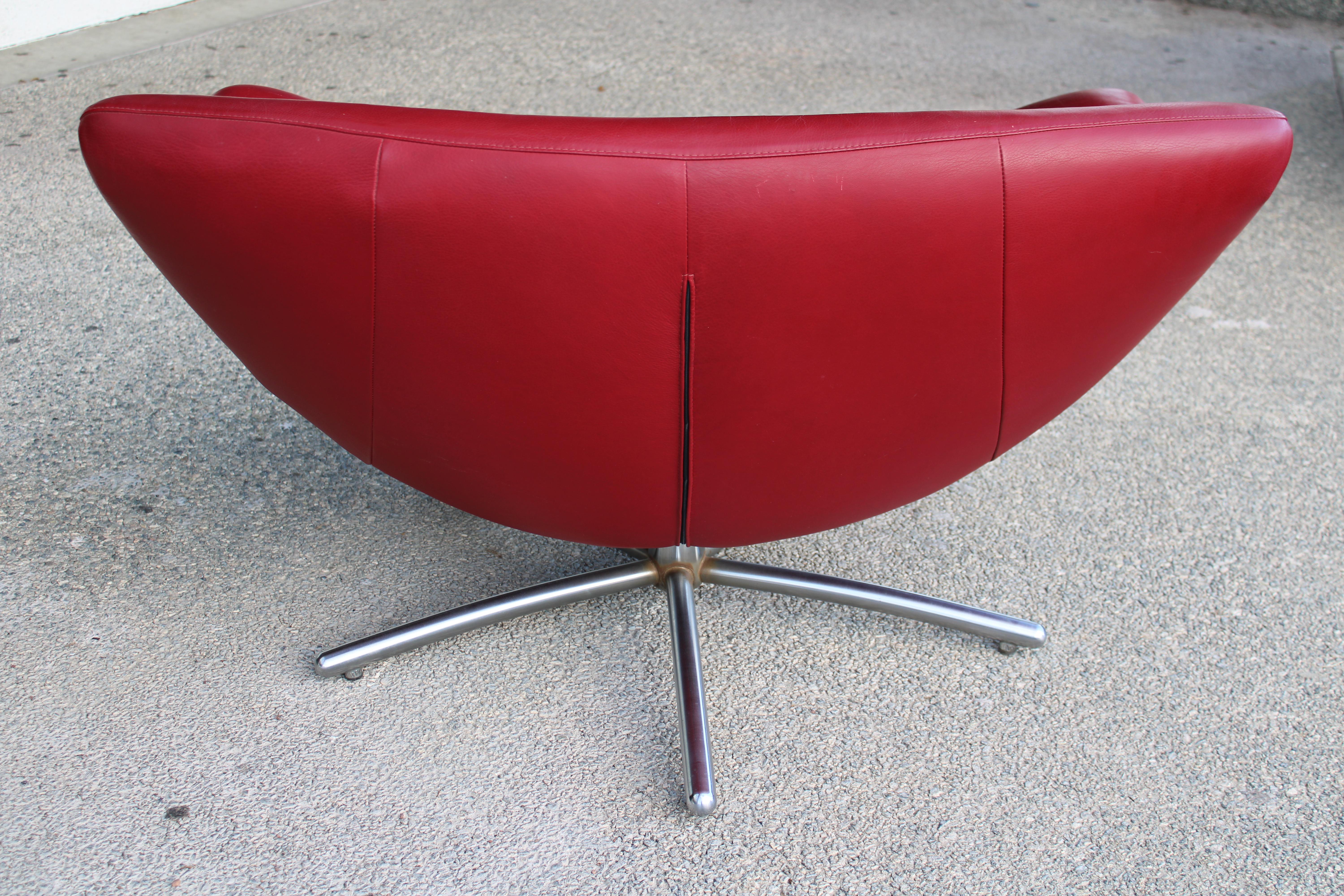 Gerard Van Den Berg Gigi Swivel Armchair In Good Condition In Palm Springs, CA