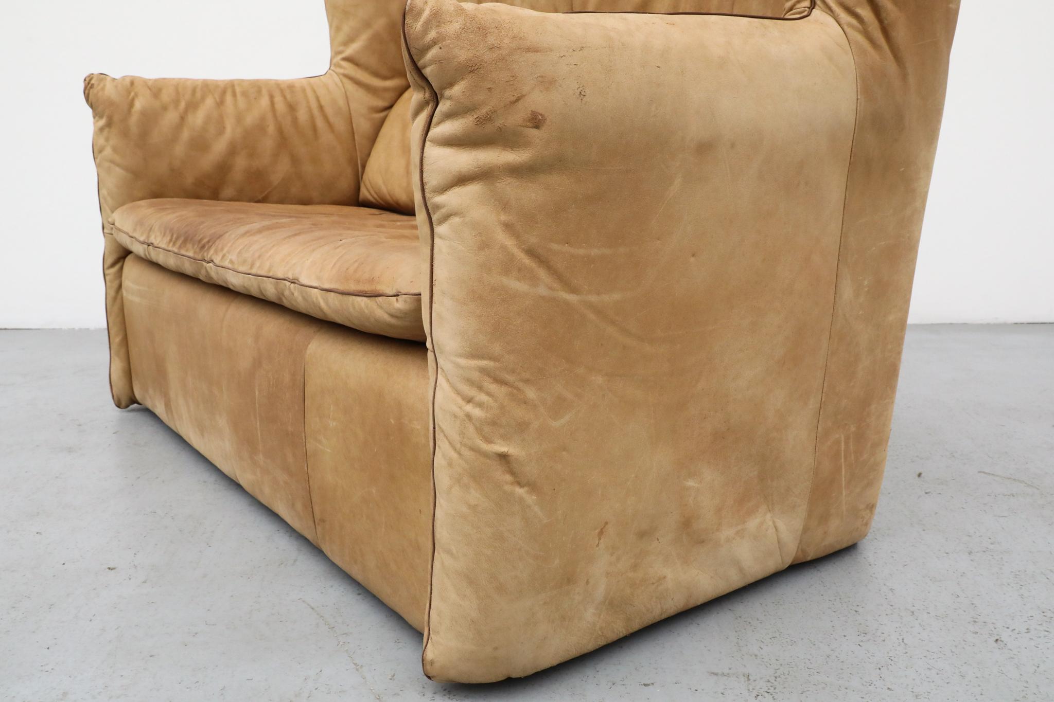 Gerard Van Den Berg Loveseat de cuero con respaldo alto en venta 6