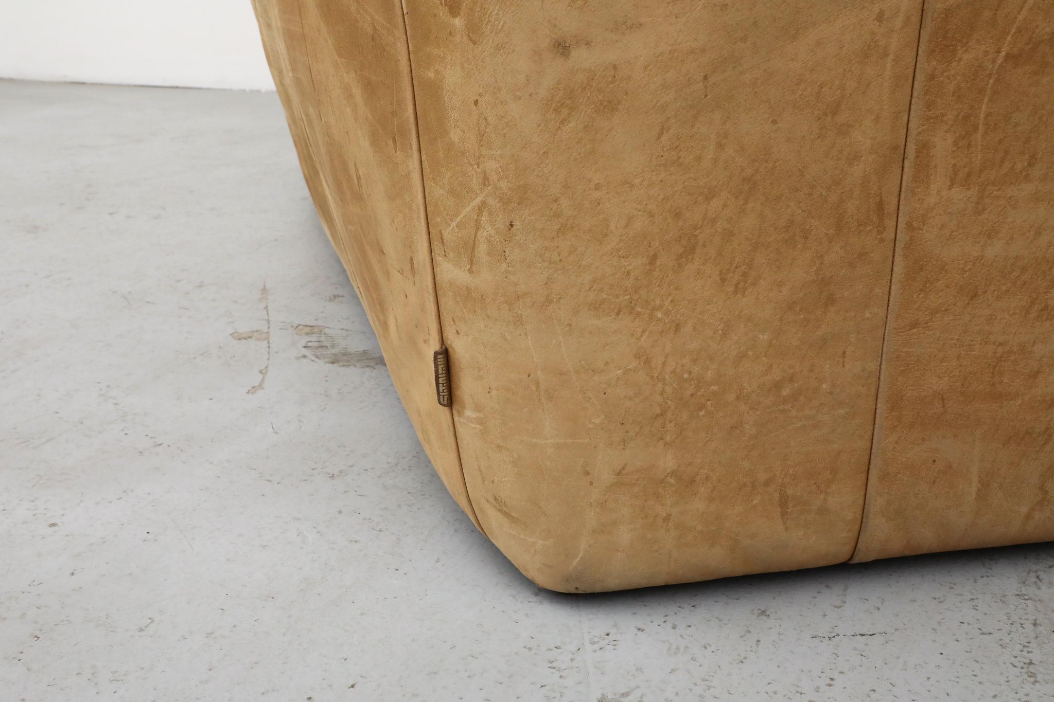 Gerard Van Den Berg Loveseat de cuero con respaldo alto en venta 13