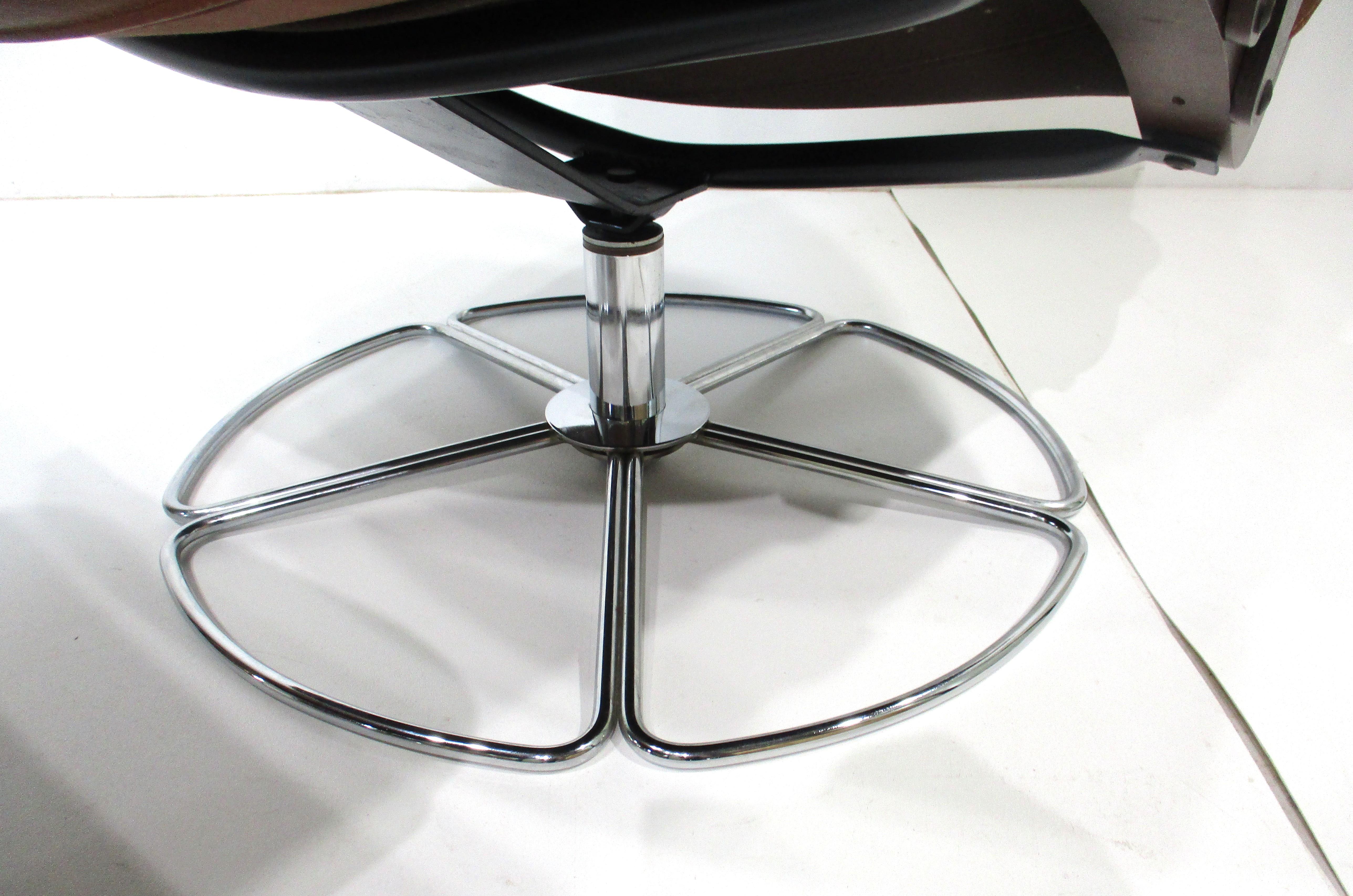 Gerard Van Den Berg Chaise longue / Ottoman- Hollande dans le style de DEN en vente 1