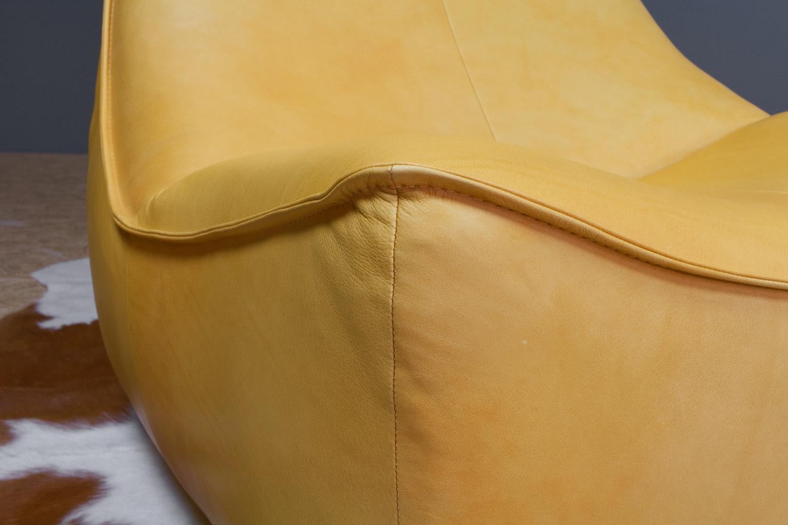 Late 20th Century Gerard Van Den Berg Modern Brutalist Rock Chair in Leather, Montis Design For Sale