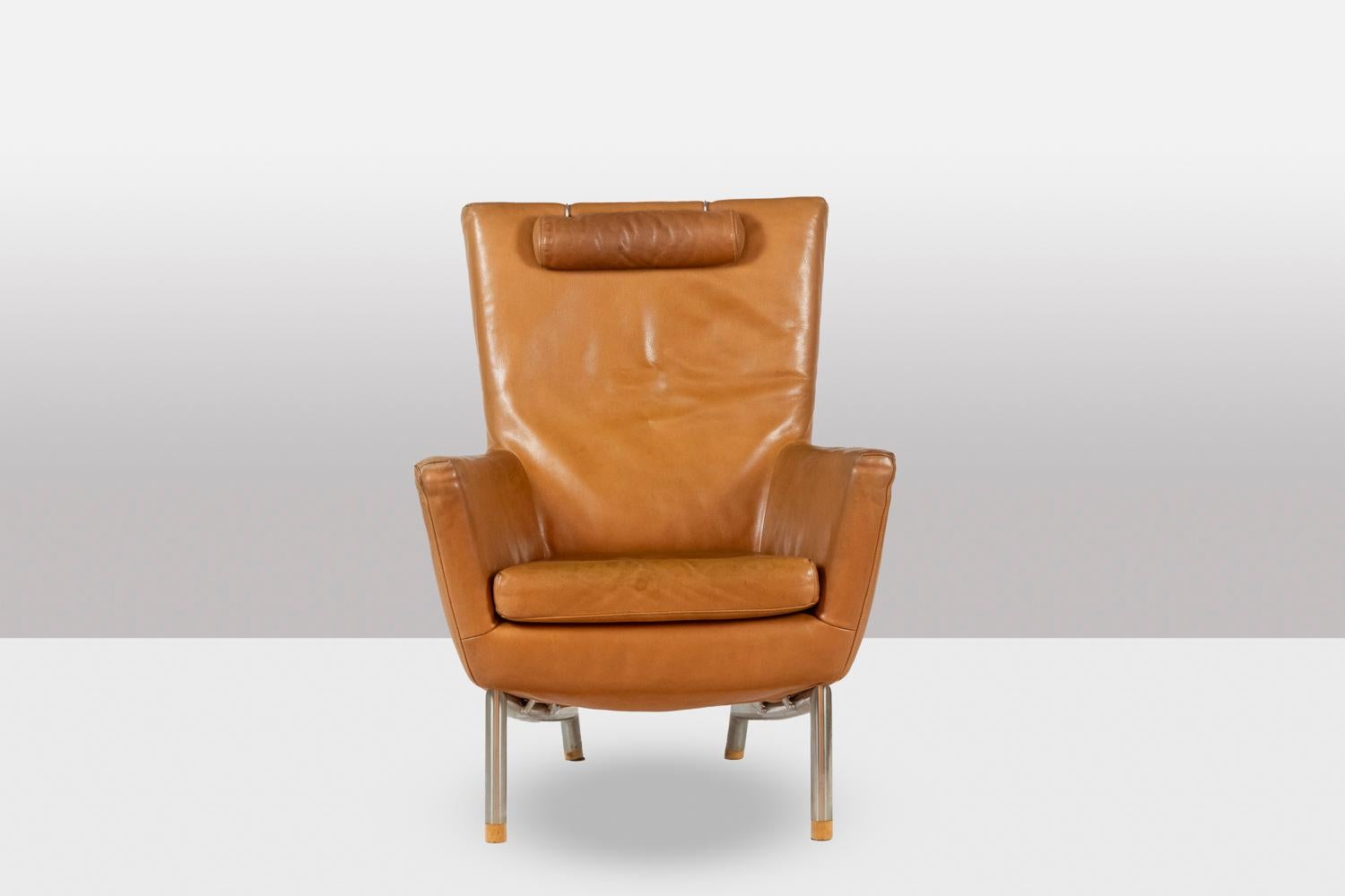 Leather Gerard Van Den Berg. Pair of armchairs in leather. 1980s. For Sale