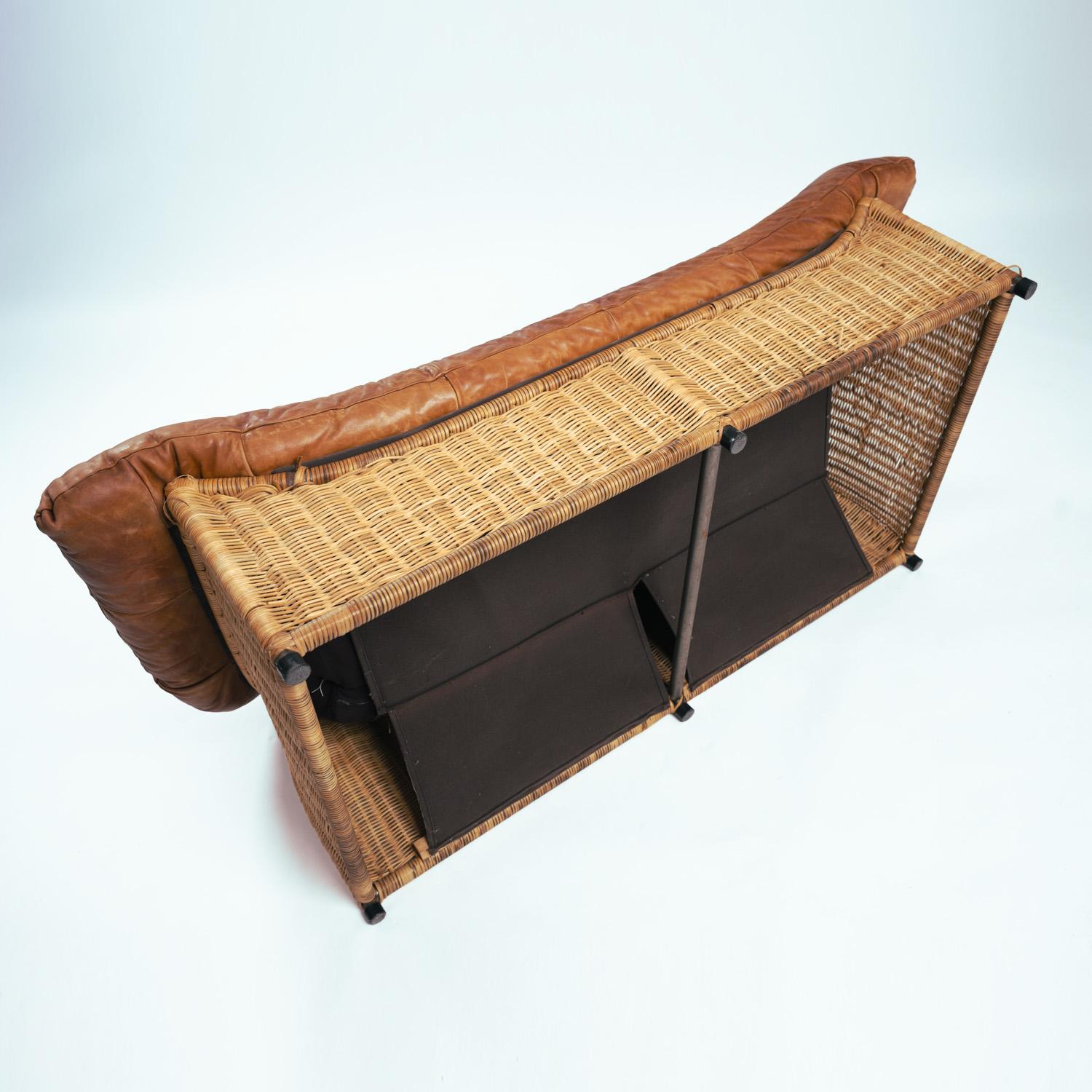 Gerard van den Berg rattan leather double sofa for Montis, The Netherlands 1970s For Sale 3