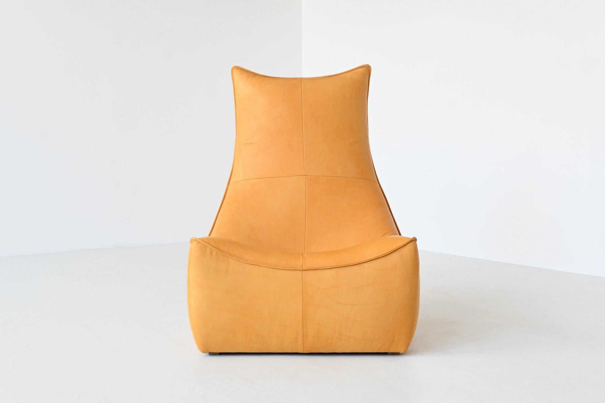 Fantastic and very comfortable lounge chair model Rock designed by Gerard van den Berg and manufactured by Montis, The Netherlands 1970. This fully leather covered lounge chair was one of the most successful designs from Gerard van den Berg. This