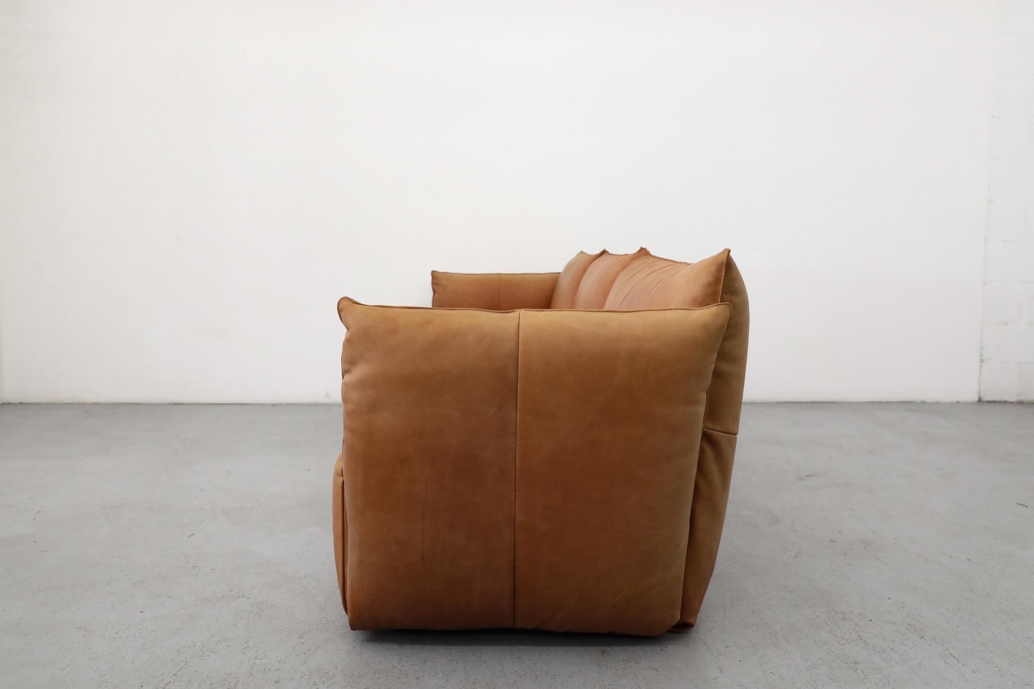 Néerlandais Gerard Van Den Berg Style Soft Form Canapé trois pièces en cuir camel en vente