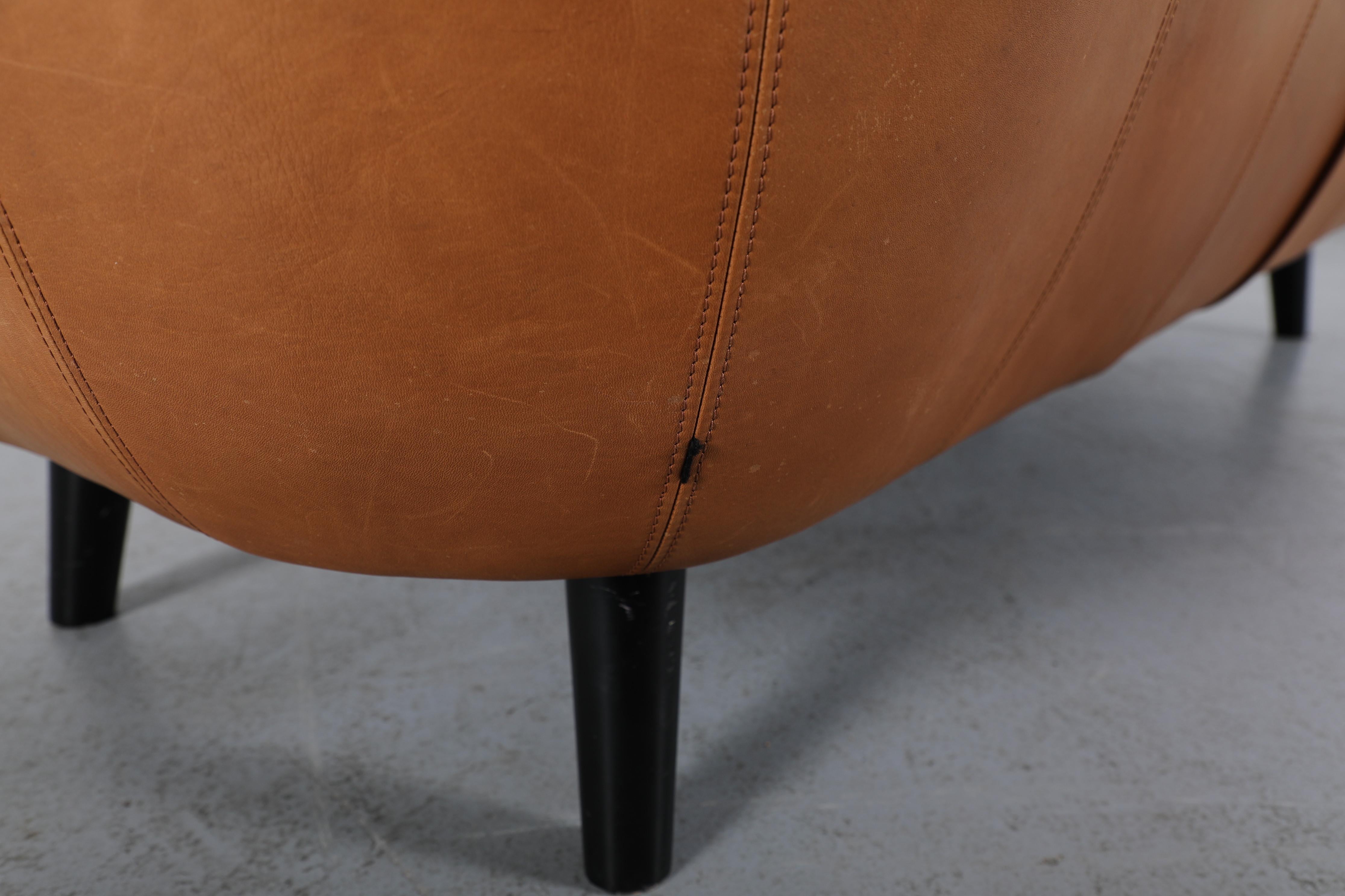 Sofá de piel acolchada estilo Gerard Van Den Berg, coñac natural en venta 11