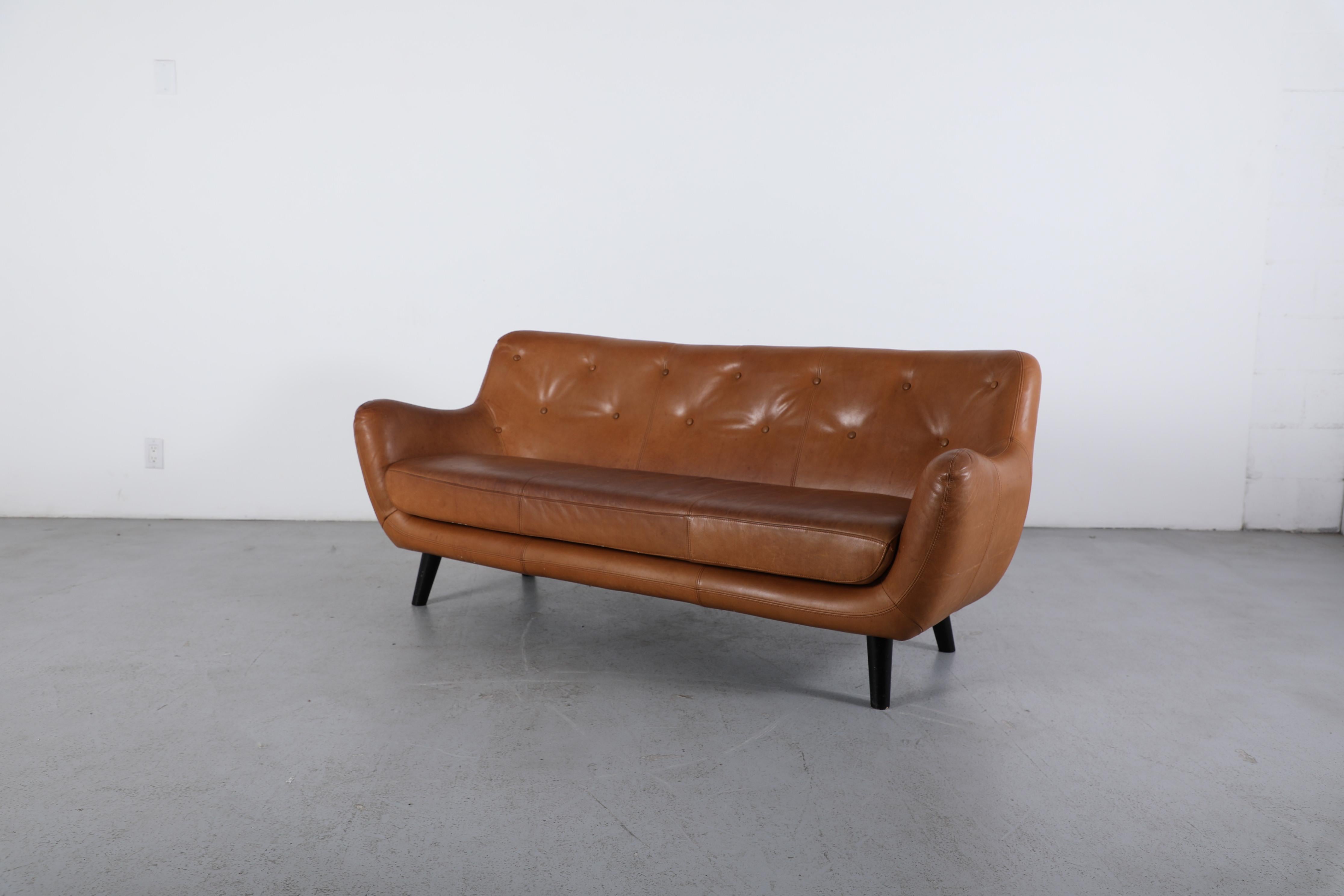 Sofá de piel acolchada estilo Gerard Van Den Berg, coñac natural Moderno de mediados de siglo en venta