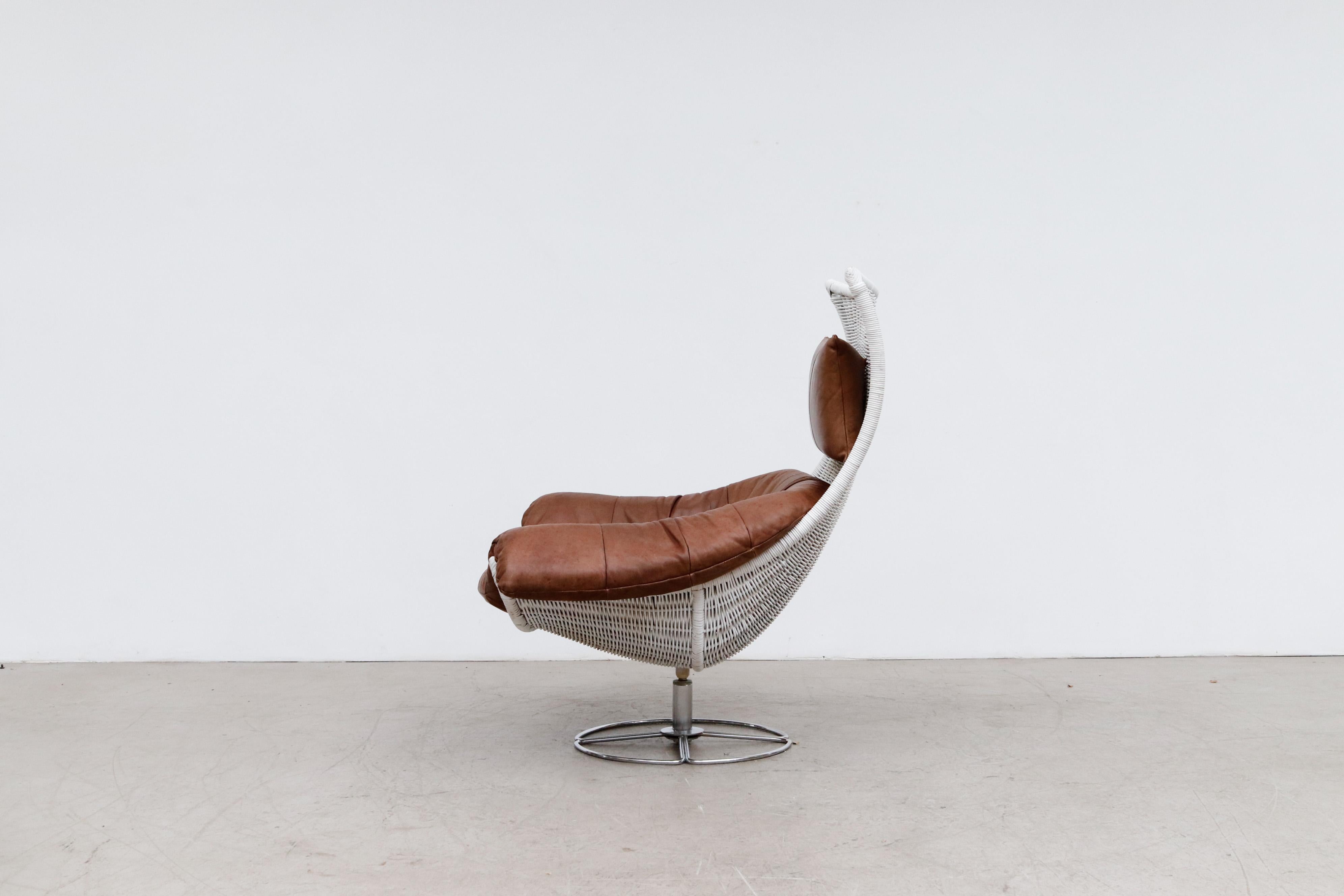 Néerlandais Chaise longue en rotin blanc et cuir Gerard van den Berg en vente