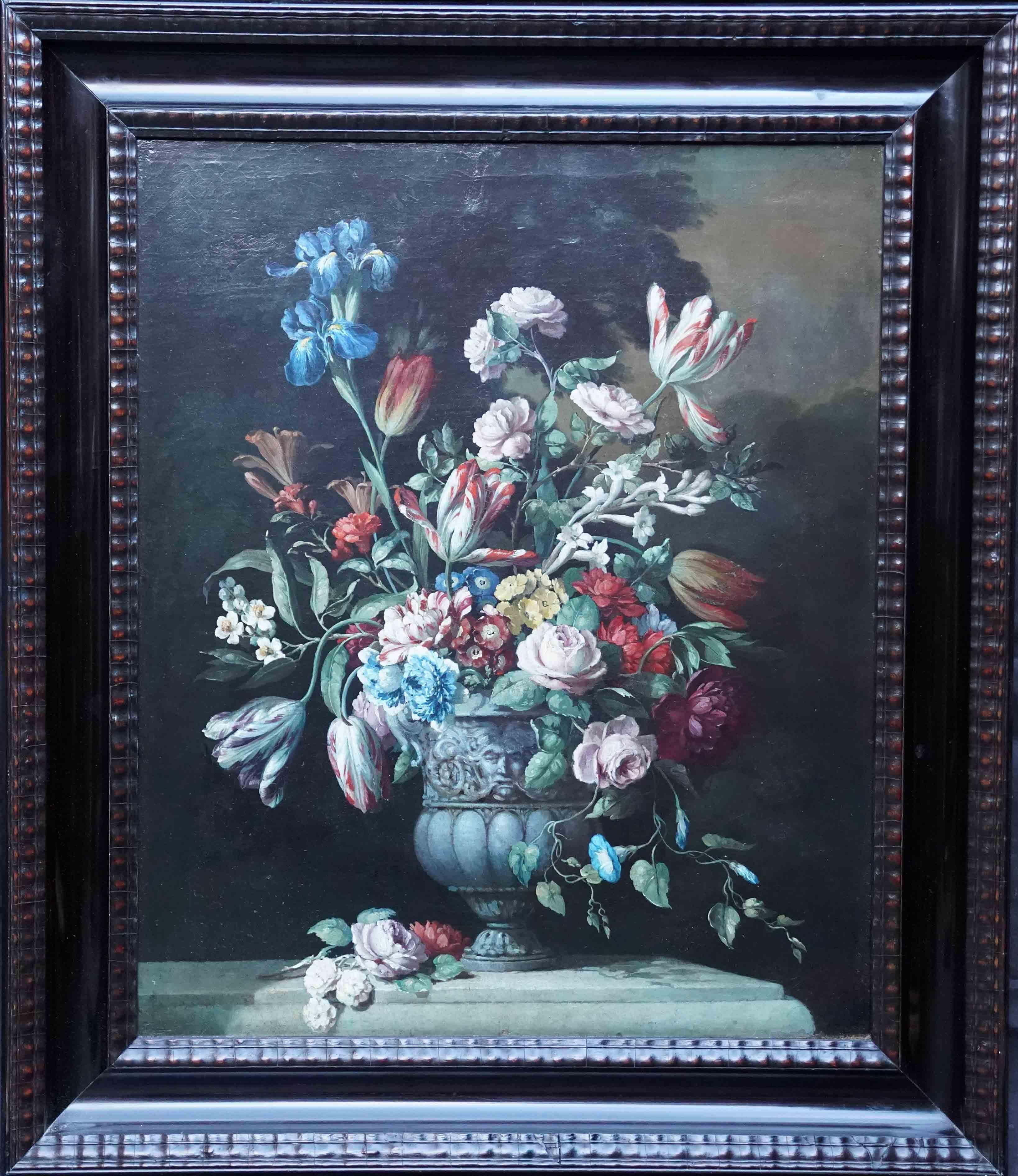 Stillleben mit Blumen in ornamentaler Urne auf Ledge – Ölgemälde eines niederländischen Alten Meisters