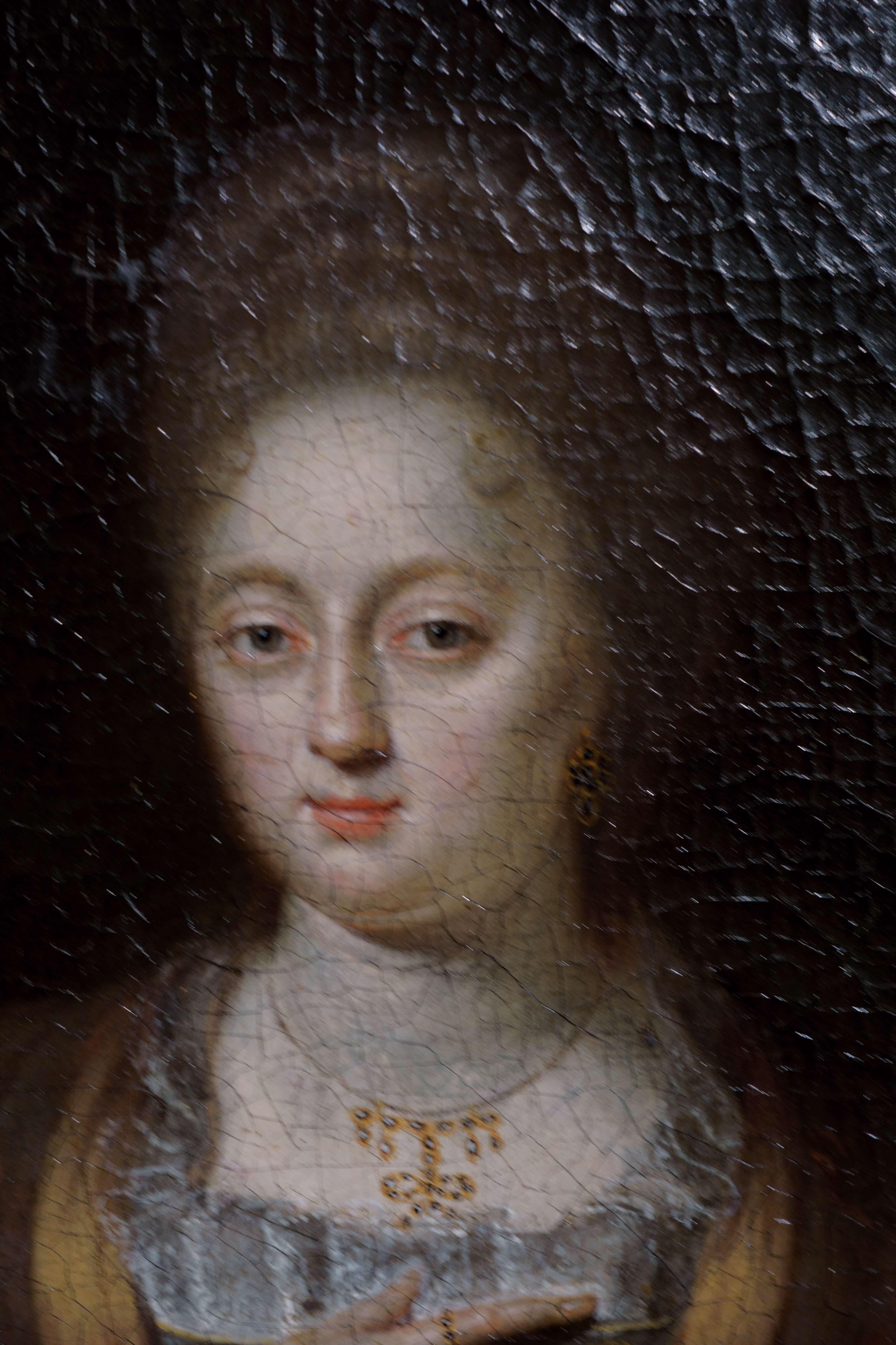Ritratto di Dama con Gioielli Scuola Olandese XVIII secolo Firmato con Cornice in vendita 4