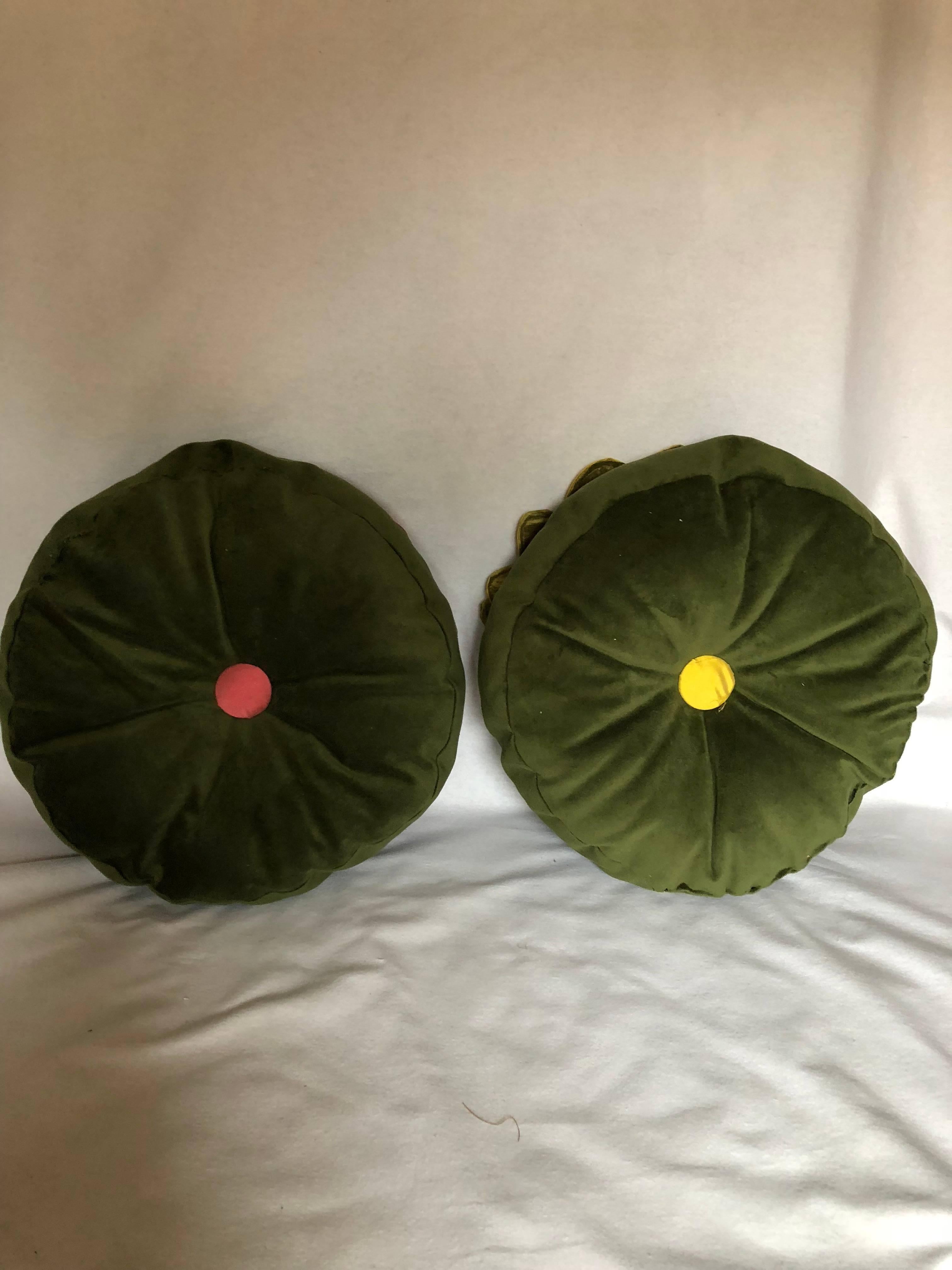 Gerber Daisy Throw Pillow, Unusual Original Design, Signed Limited Ed. Pillow In Excellent Condition For Sale In Harrisburg, PA