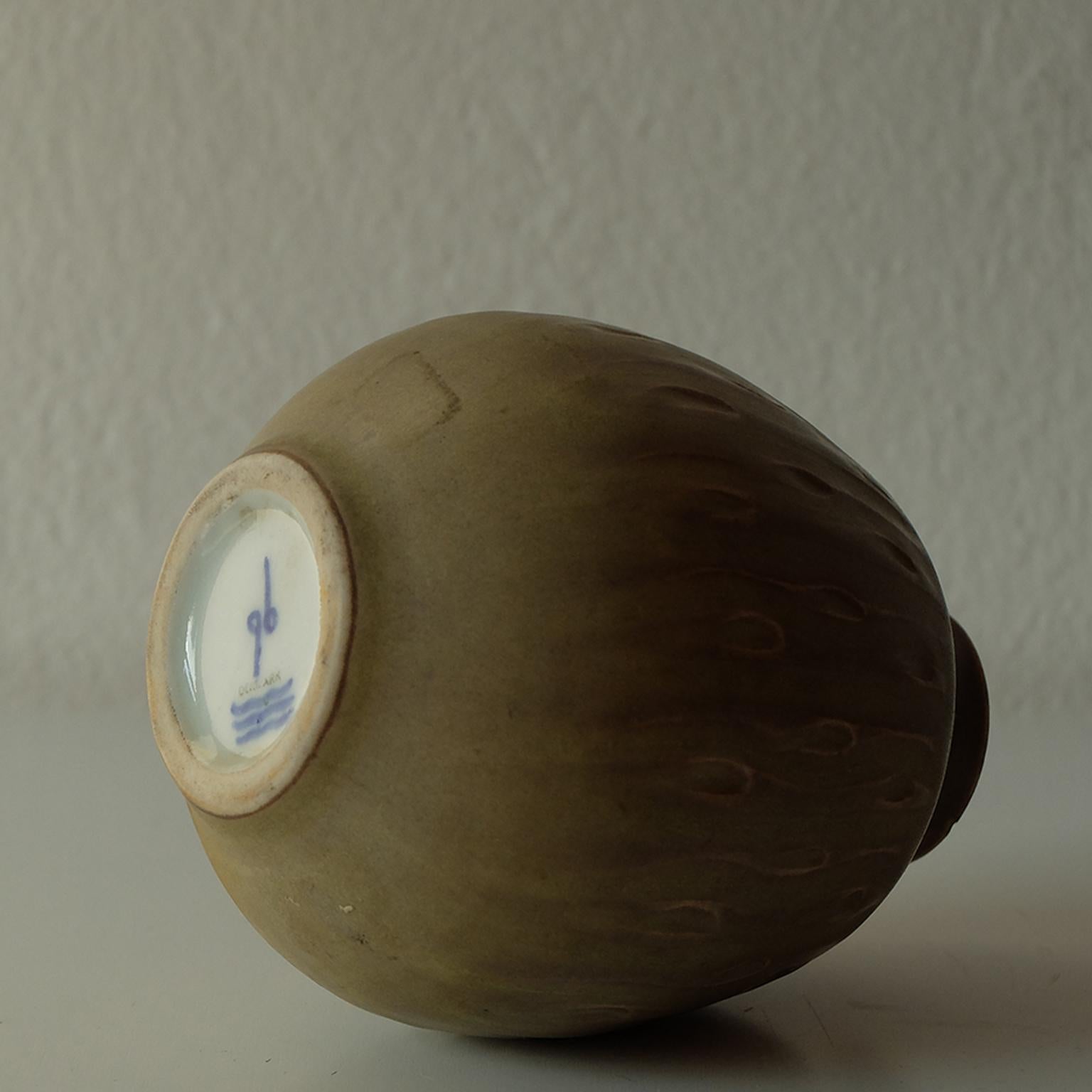 Mid-Century moderno Vaso in ceramica color crema Gerd Bogelund per Royal Copenhagen, anni '40 in vendita