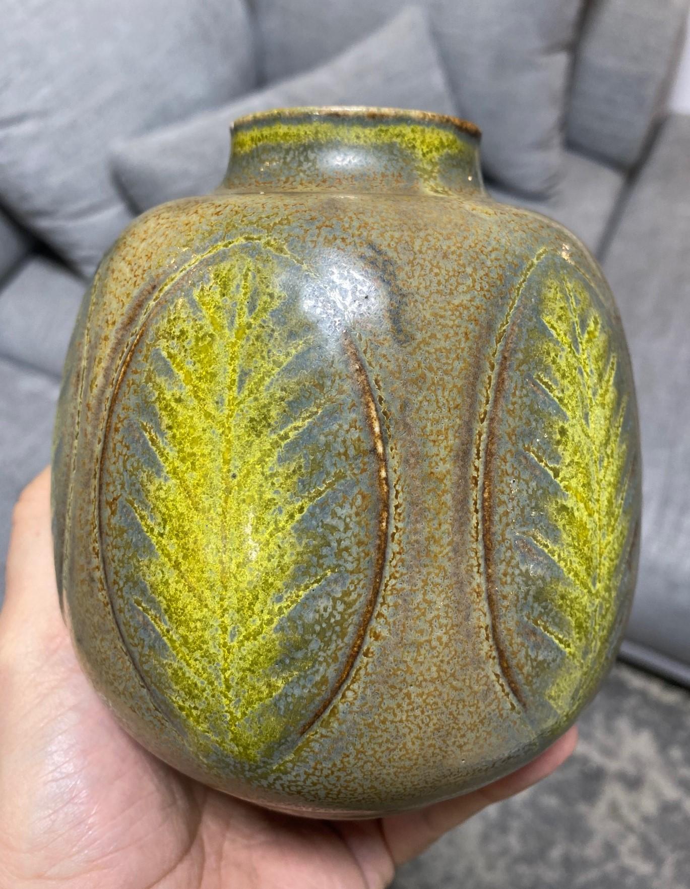 Gerd Bogelund for Royal Copenhagen Signed Danish Denmark Art Pottery Leaf Vase For Sale 5