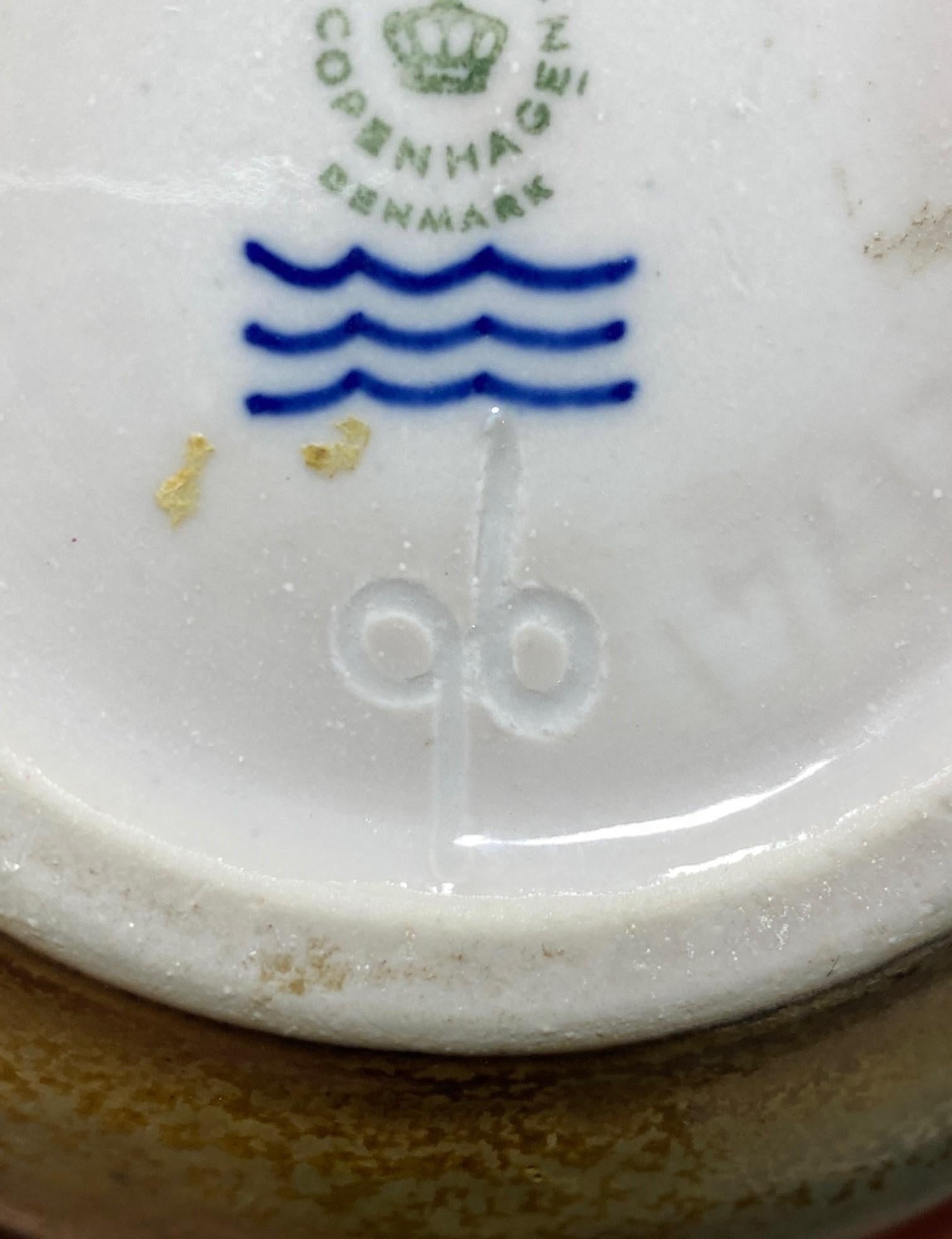 Gerd Bogelund for Royal Copenhagen Signed Danish Denmark Art Pottery Leaf Vase For Sale 11