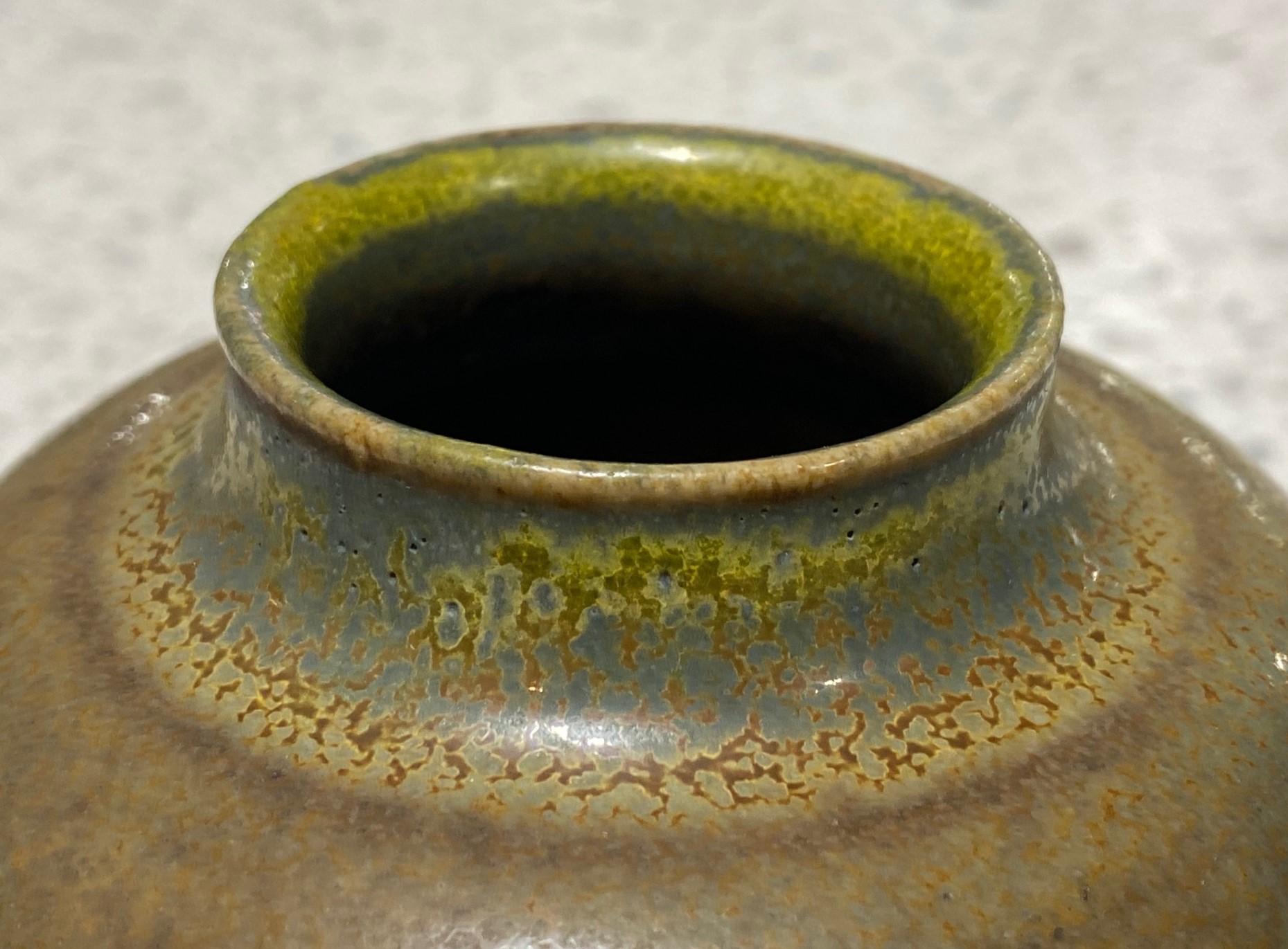 Mid-Century Modern Gerd Bogelund for Royal Copenhagen Signed Danish Denmark Art Pottery Leaf Vase For Sale
