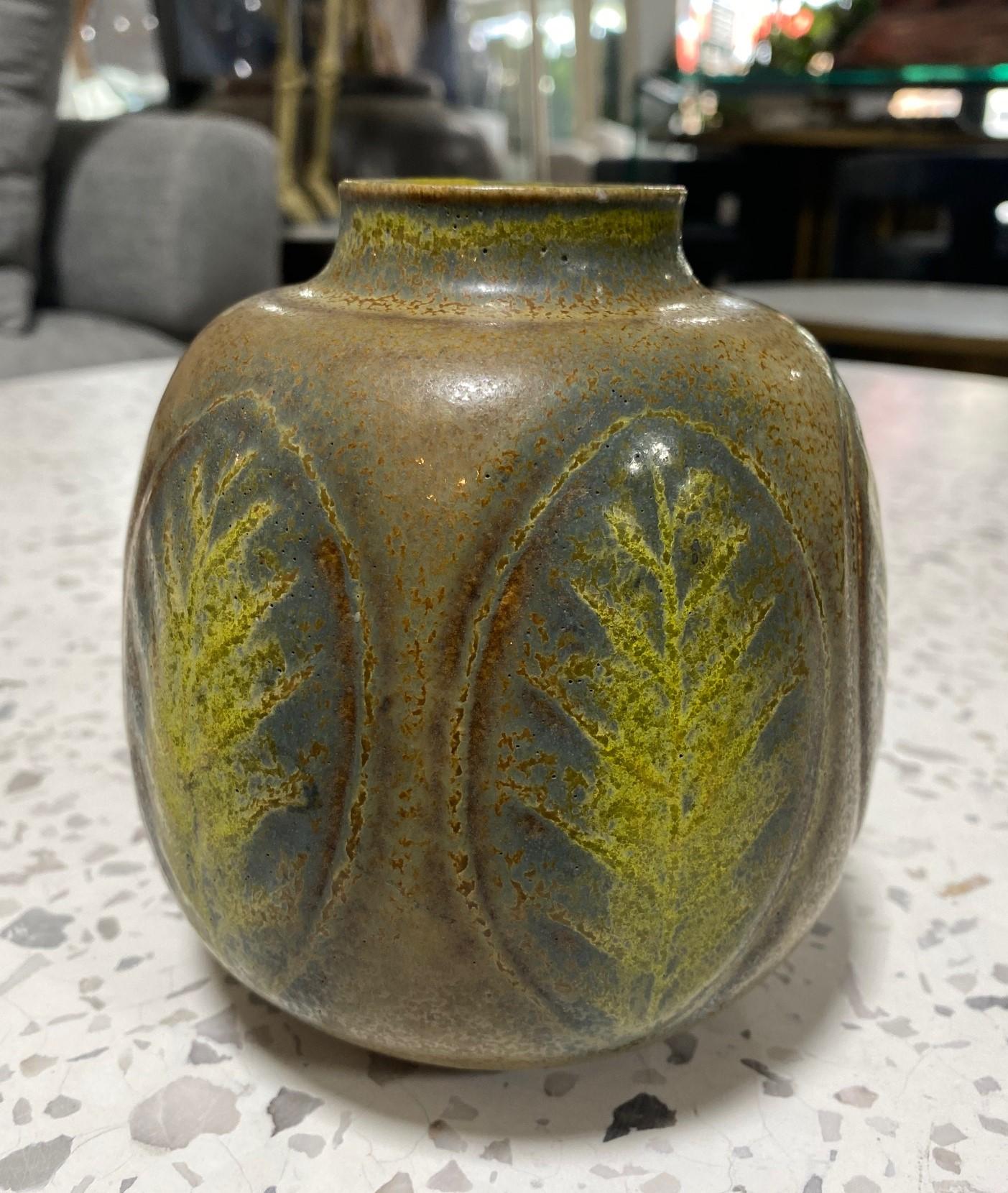Glazed Gerd Bogelund for Royal Copenhagen Signed Danish Denmark Art Pottery Leaf Vase For Sale
