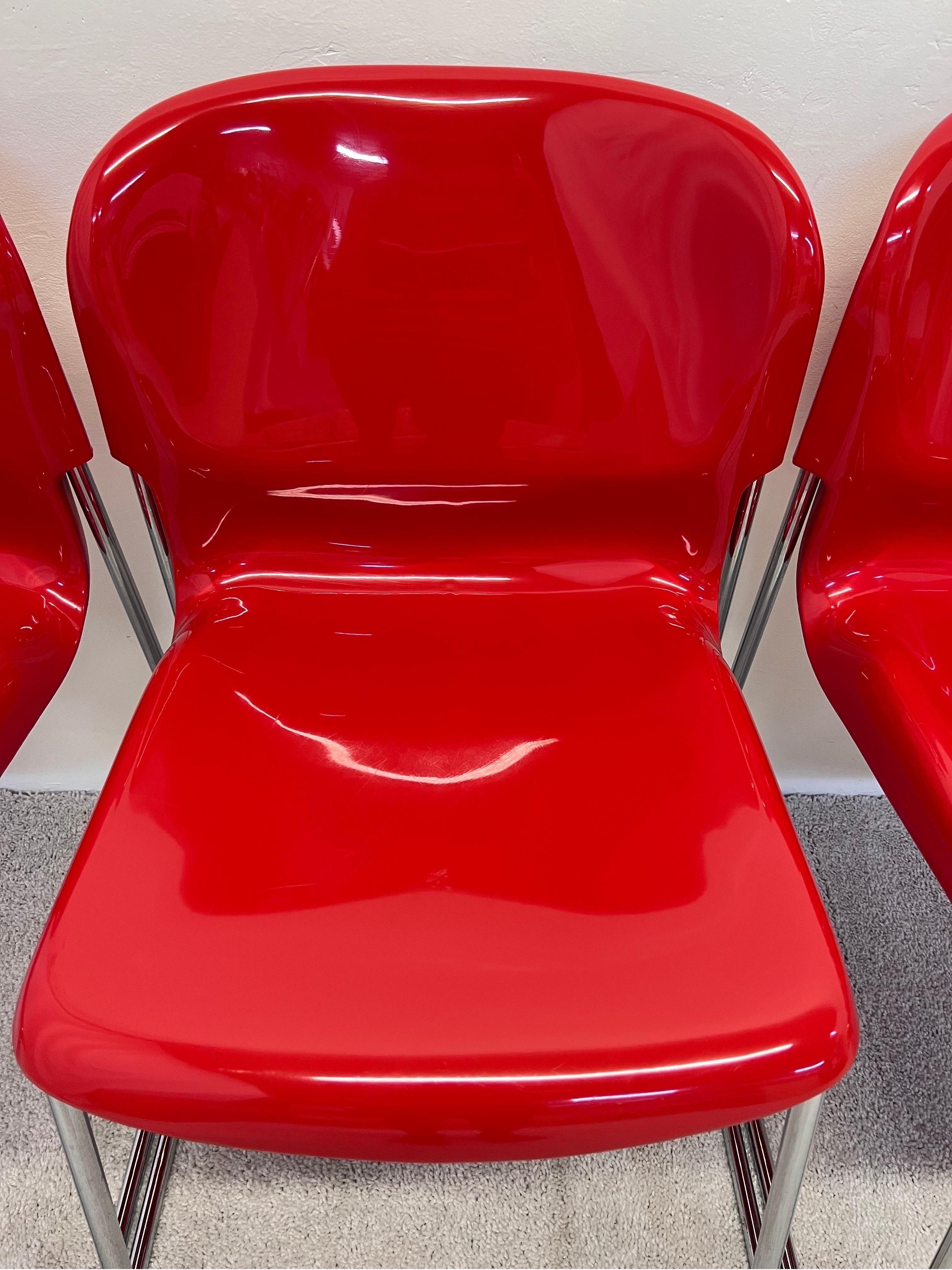 Gerd Lange ensemble de six chaises Nova rouges DSM400K pour Atelier International en vente 3