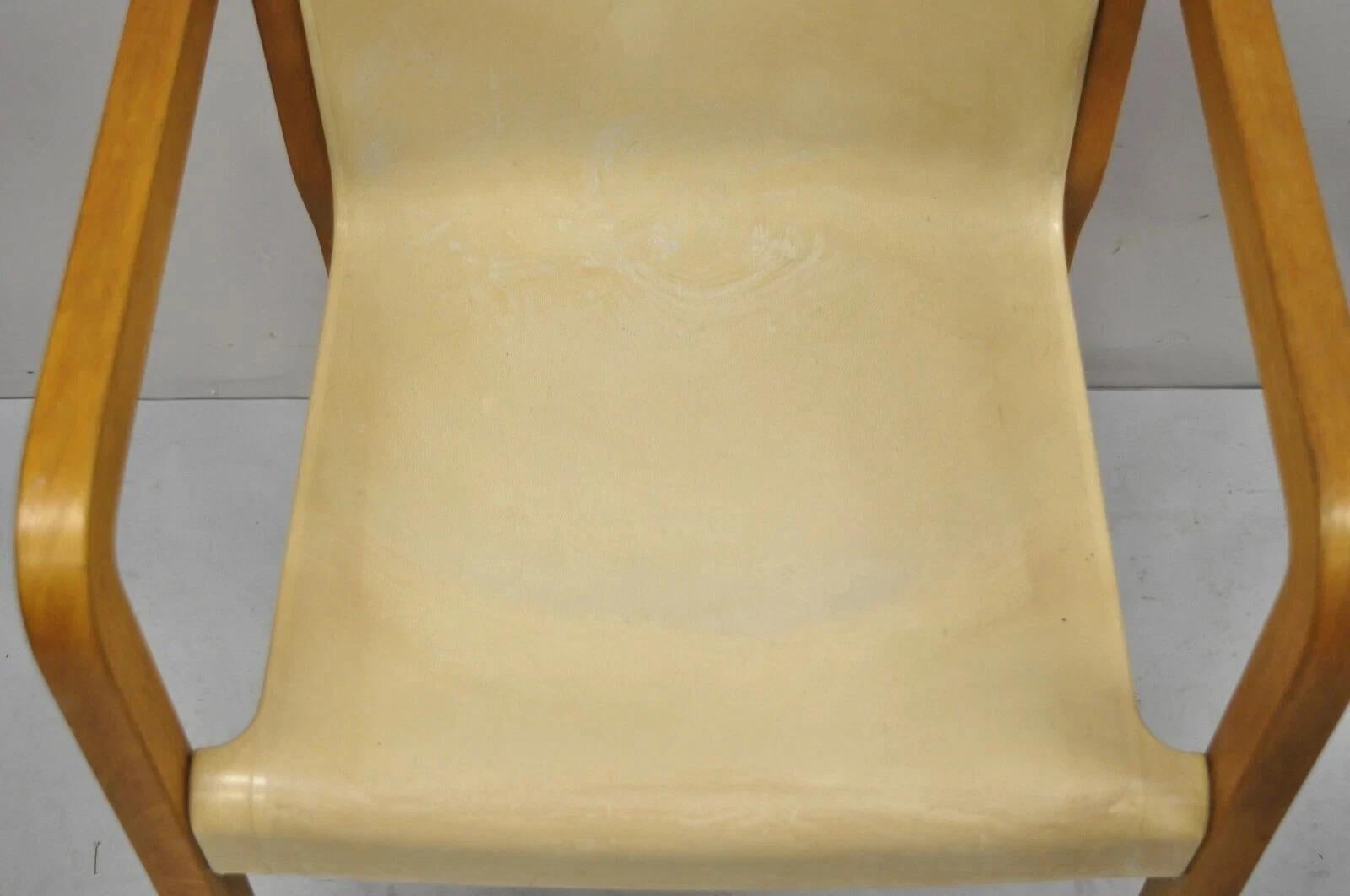 Gerd Lange Sillón Thonet de plástico moldeado y madera de abedul de mediados del siglo XX en Bueno estado para la venta en Philadelphia, PA