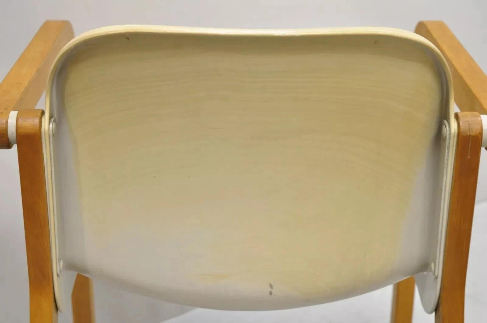 Gerd Lange Sillón Thonet de plástico moldeado y madera de abedul de mediados del siglo XX en venta 2