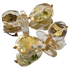 Gerda Lynggaard pour Monies, boucles d'oreilles pendantes en lucite avec feuille d'or