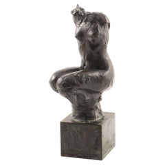 Gerhard Henning, Statuette en bronze, Femme assise