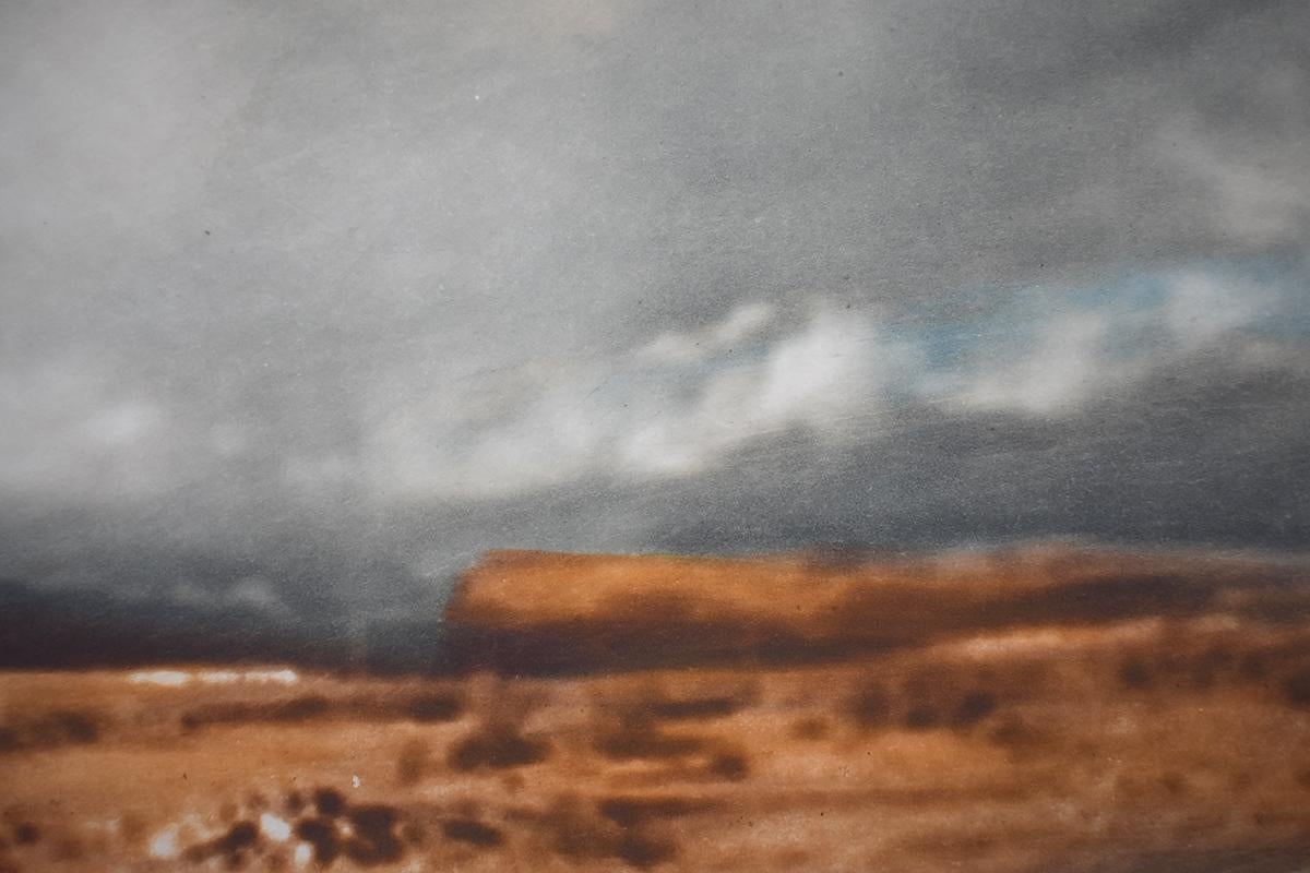 GERHARD RICHTER a. 1932
Nacido en Dresde en 1932 (alemán)

Título: Paisajes Canarios I b  Kanarische Landschaften I b, 1971

Técnica: Heliograbado original firmado y numerado a mano en colores sobre papel de trama fina

Tamaño del papel: 39,5 x 50,1
