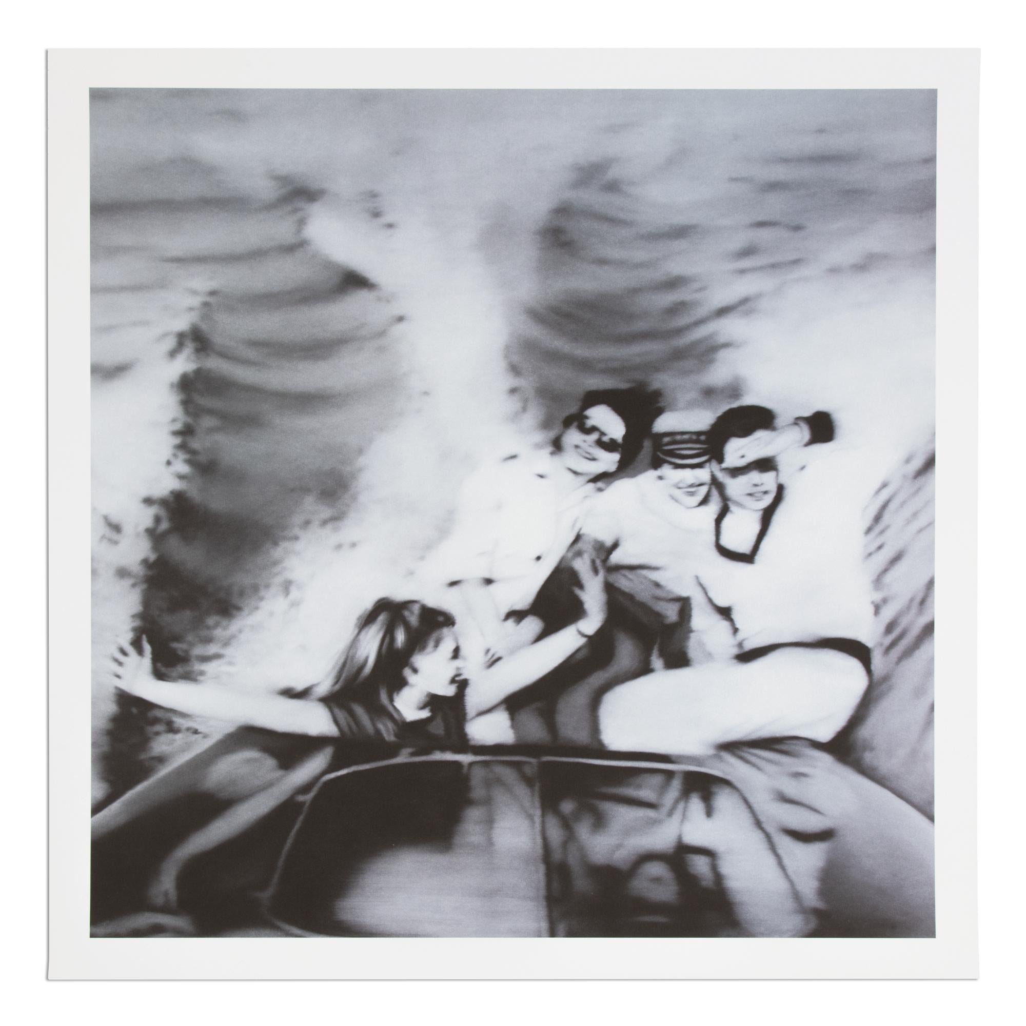 Gerhard Richter
Motorboot, 1965/2022
Medium: Stampa digitale ibrida con dissolvenza raster su carta Rives 260 gsm
Dimensioni: 27 3/5 × 27 3/5 pollici  70 × 70 cm
Edizione di 500 esemplari: Non firmato, non numerato
Condizioni: Eccellente