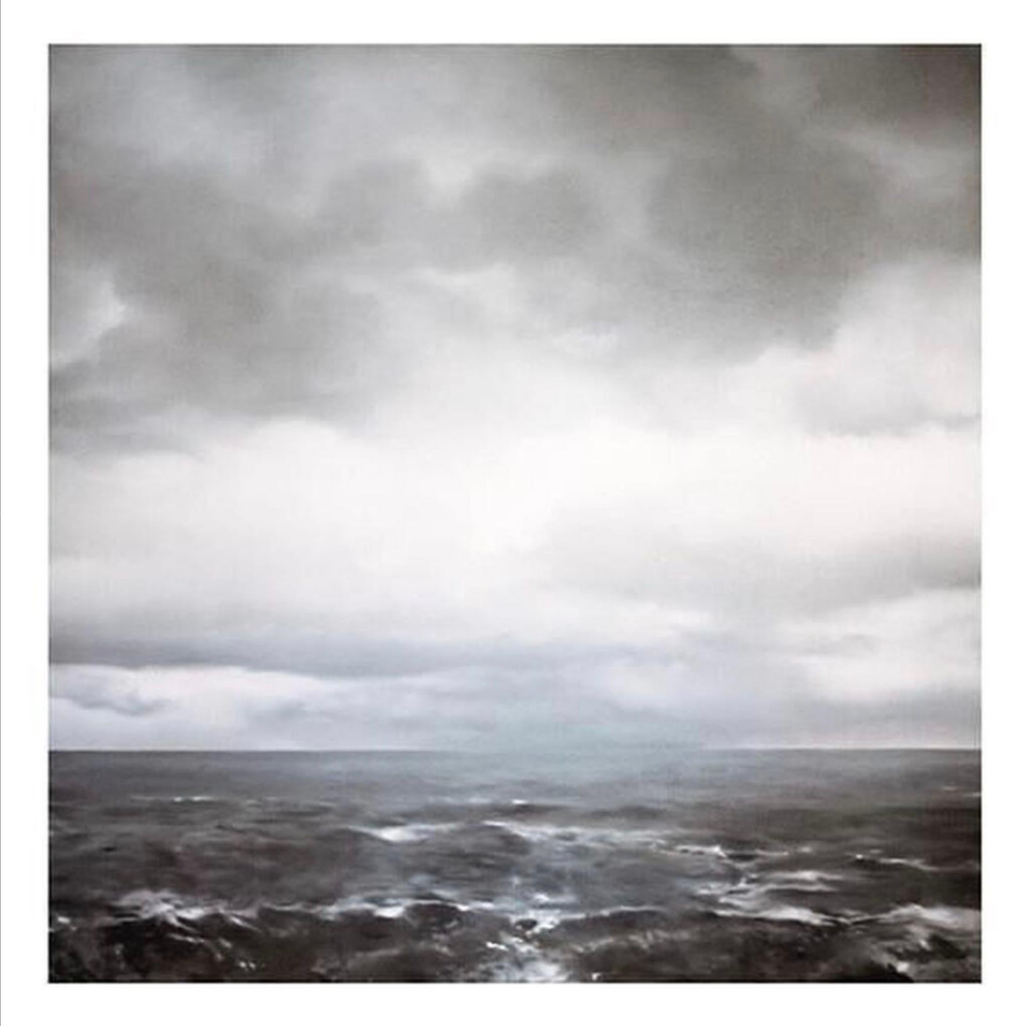 Gerhard Richter
Seestück (bewölkt), 1969-2023
Stampa ibrida a cinque colori su carta a mano Rives da 260 grammi
70 x 70 cm
edizione non firmata di 500 esemplari

Accompagnato dal certificato di autenticità dell'editore. 
