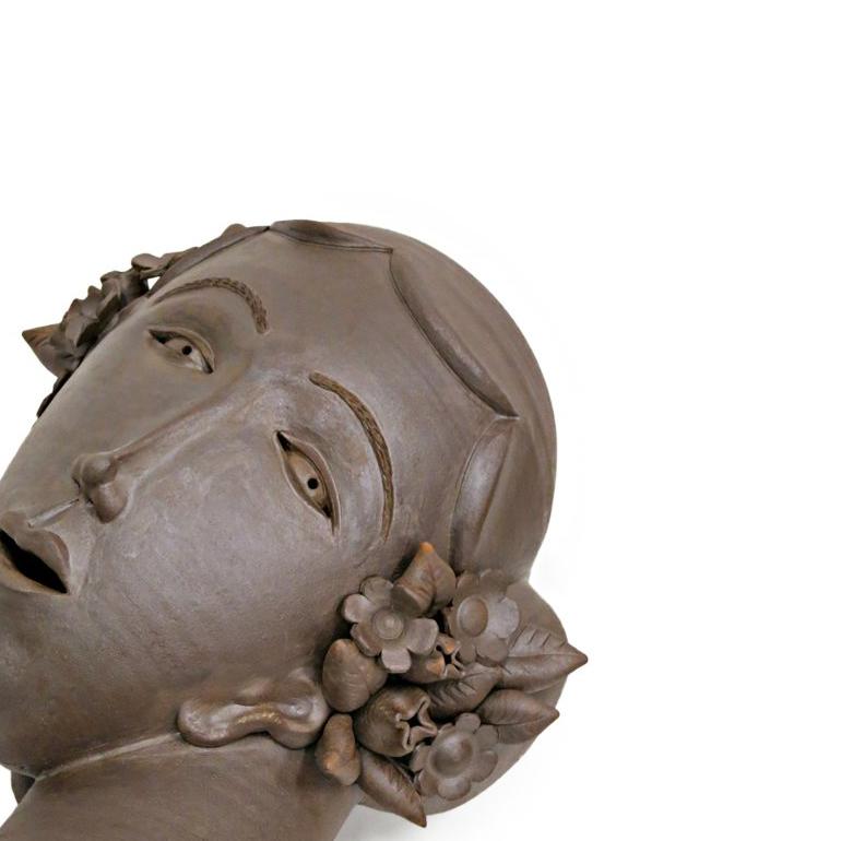 Female Head (Laying) - Sculpture by Gerit Grimm