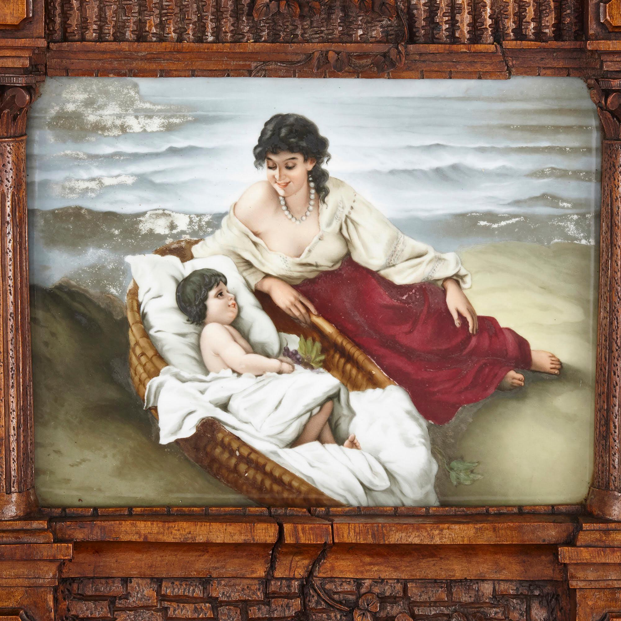 Placa de porcelana Germain en marco ornamentado tallado Black Forest Alemán en venta