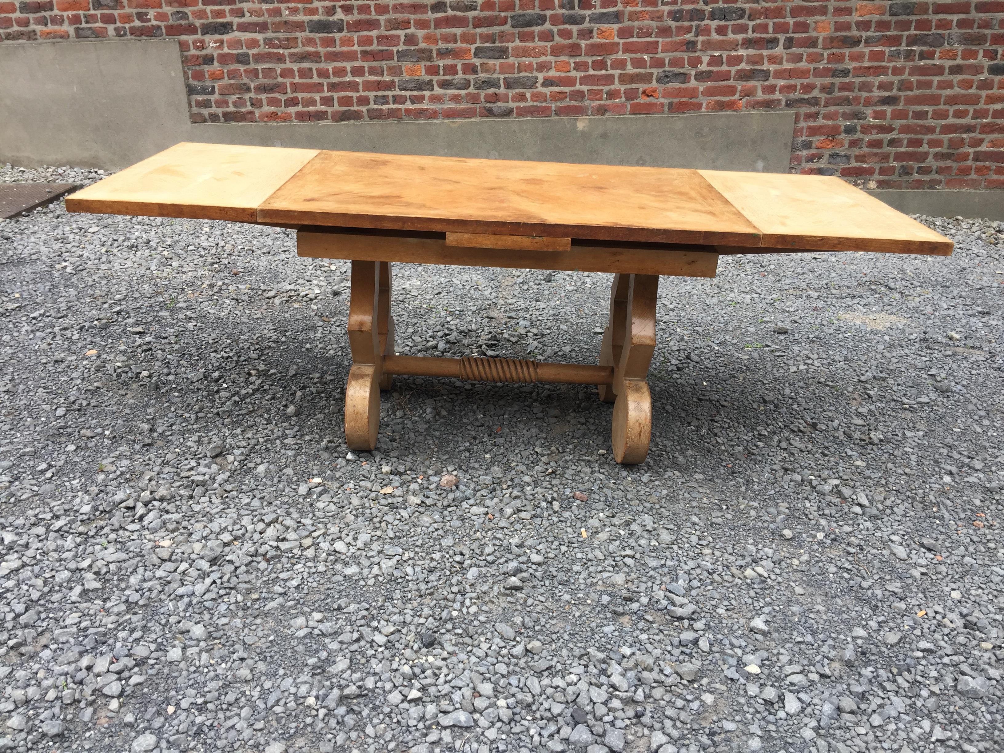 Chêne Germaine Darbois-Gaudin, table Art déco , vers 1940. en vente