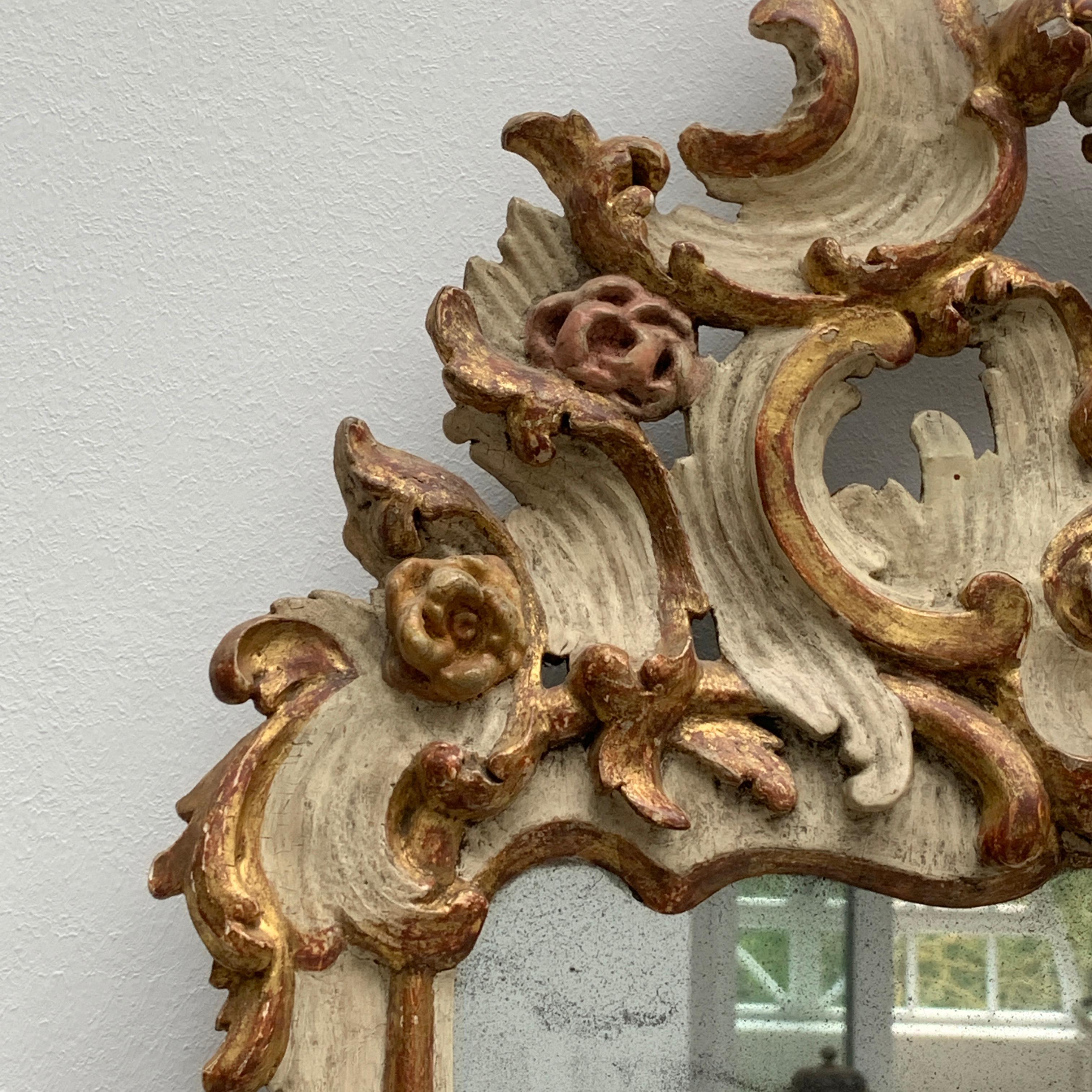 Bois Miroir Rococo allemand du 18ème siècle:: Bavière:: peint en blanc en vente
