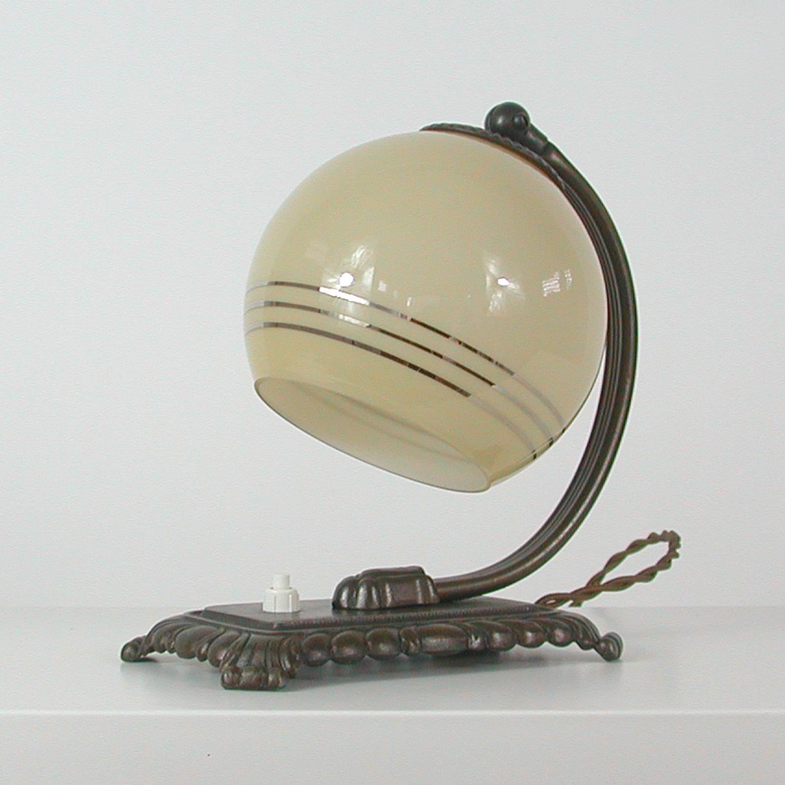 Early 20th Century German 1920s Art Deco Bronze and Opaline Table Lamp