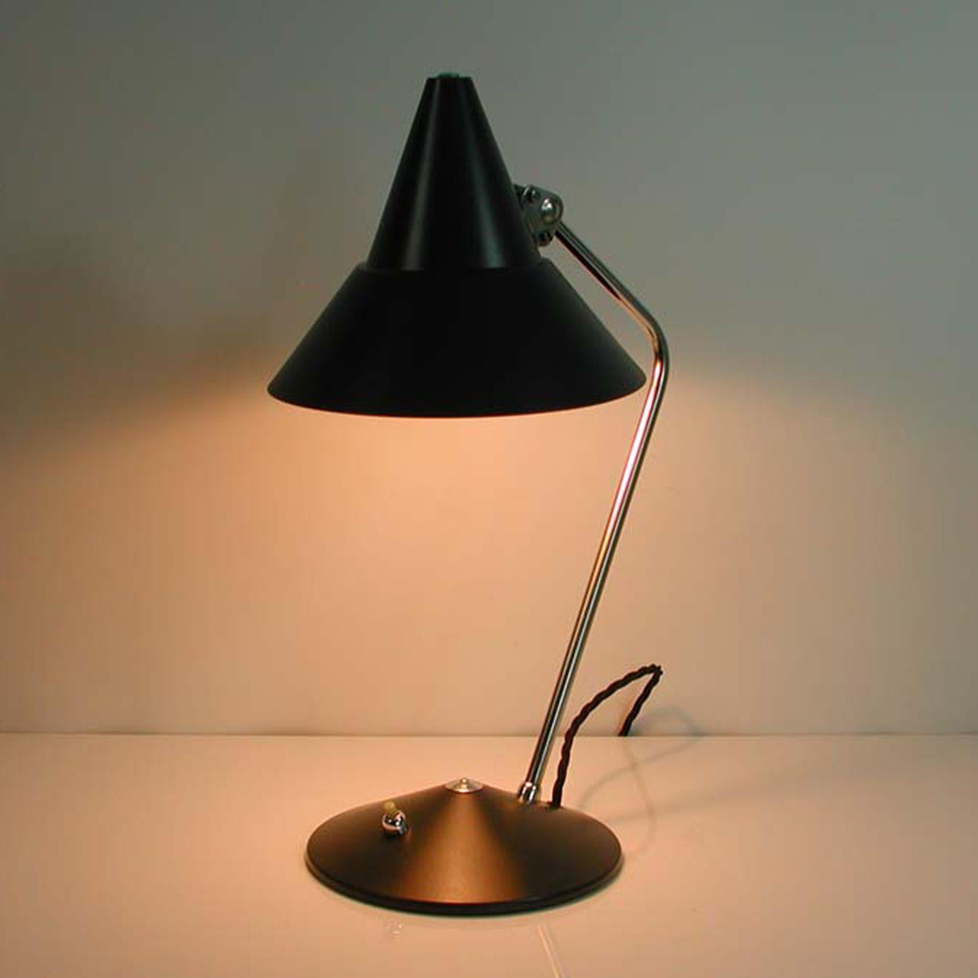 German 1950s Industrial Desk Lamp by HELO Leuchten In Good Condition In NUEMBRECHT, NRW