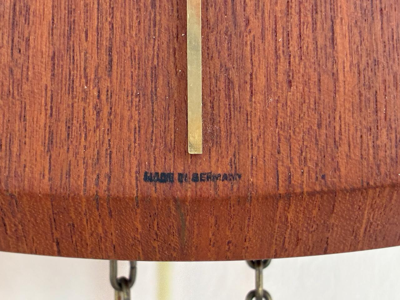 Pendule + Poids + Horloge murale Junghans allemande des années 1960 en vente 3