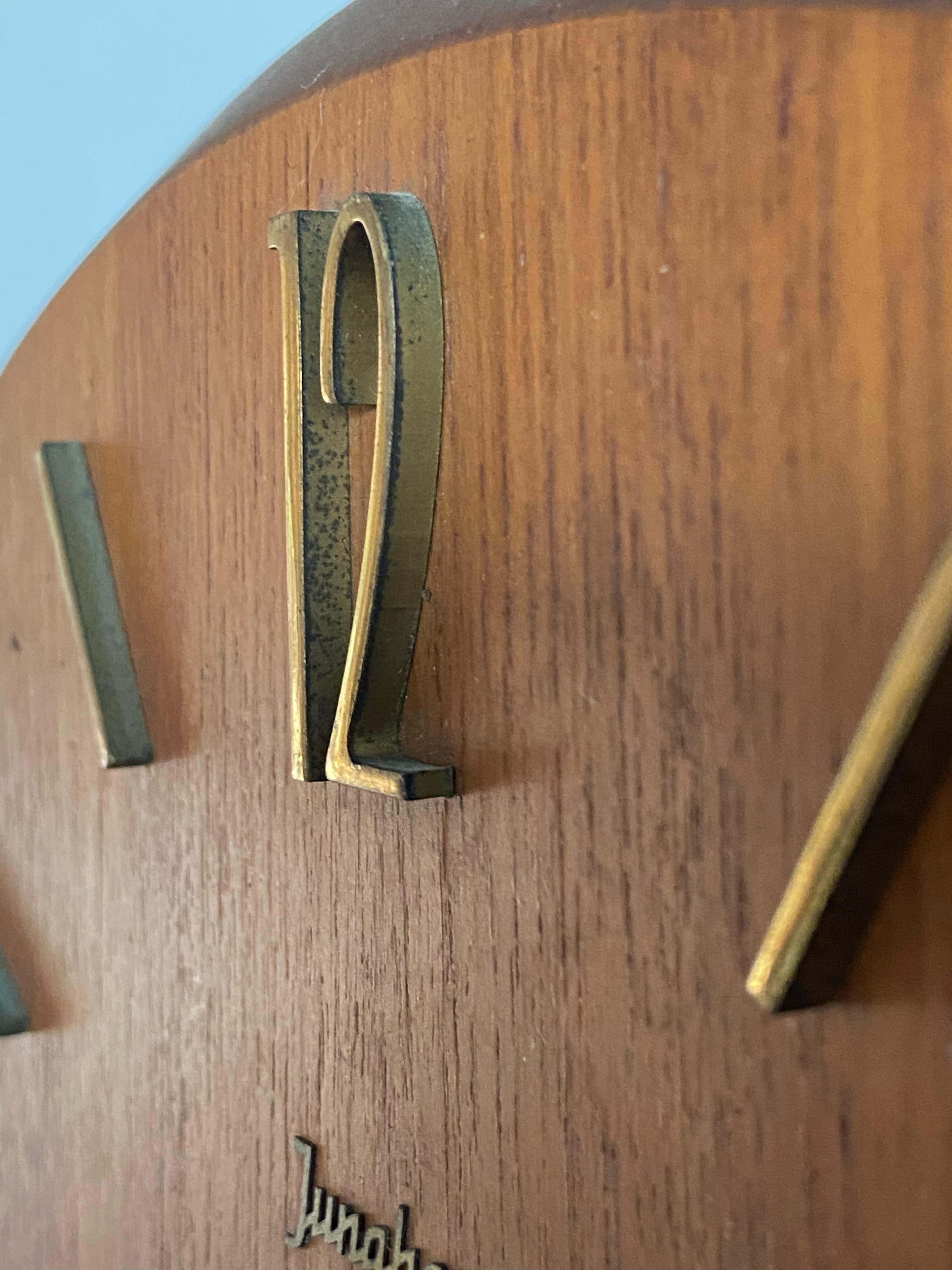 German 1960s Junghans Pendulum + Weights + Gong Wall Clock In Good Condition In Krefeld, DE