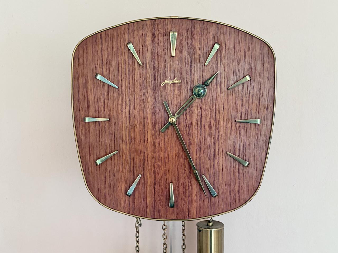 Reloj de pared alemán Junghans de los años 60 con péndulo + pesas + gong en venta 1