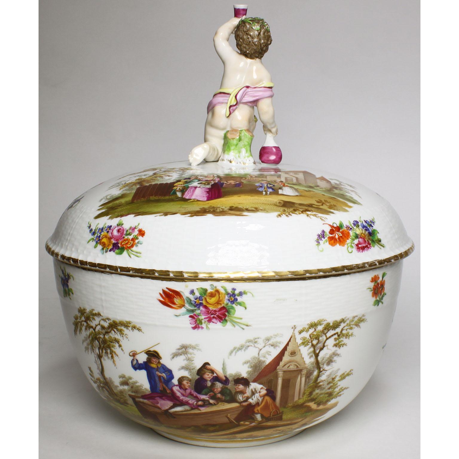 German 19th Century Berlin Porcelain Kpm Covered Bacchus Tureen Centerpiece  For Sale 1