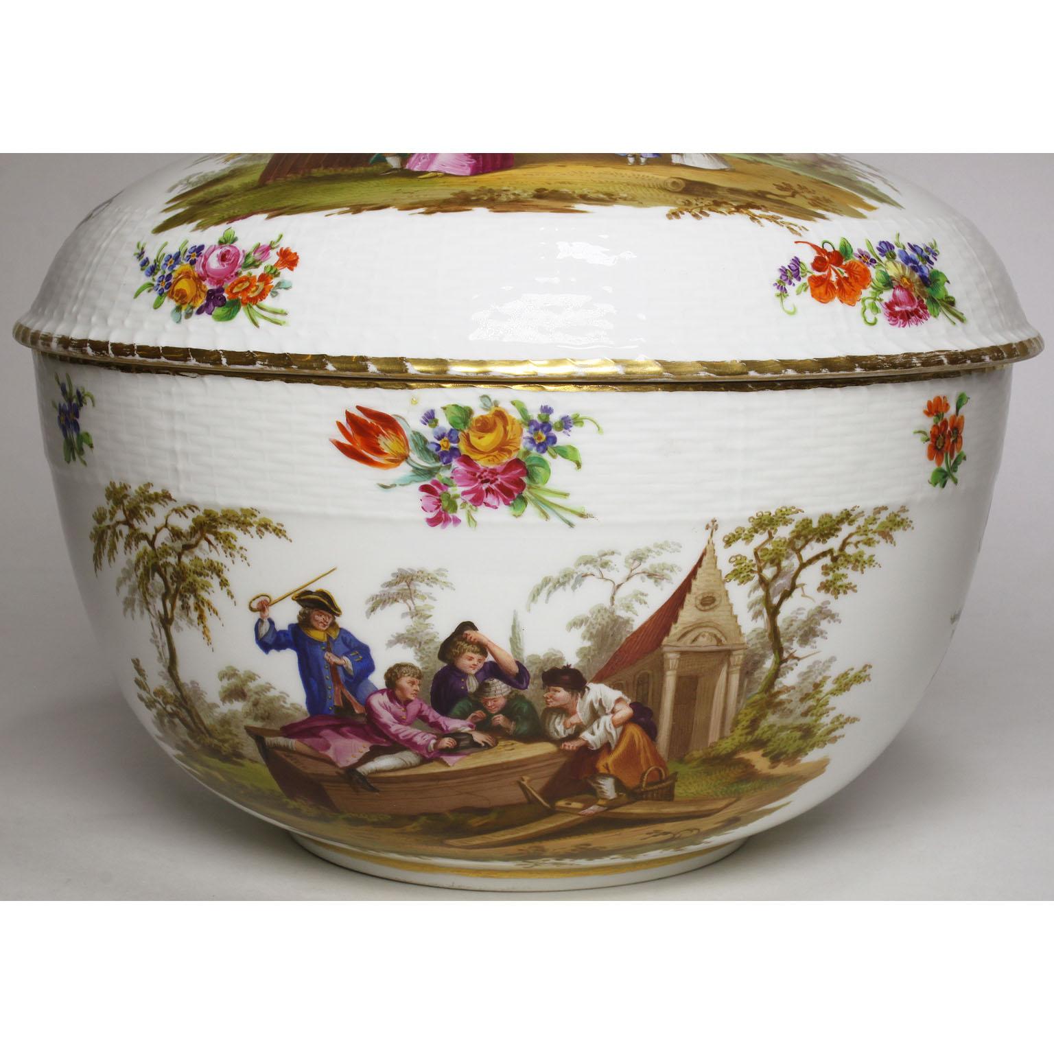 German 19th Century Berlin Porcelain Kpm Covered Bacchus Tureen Centerpiece  For Sale 2