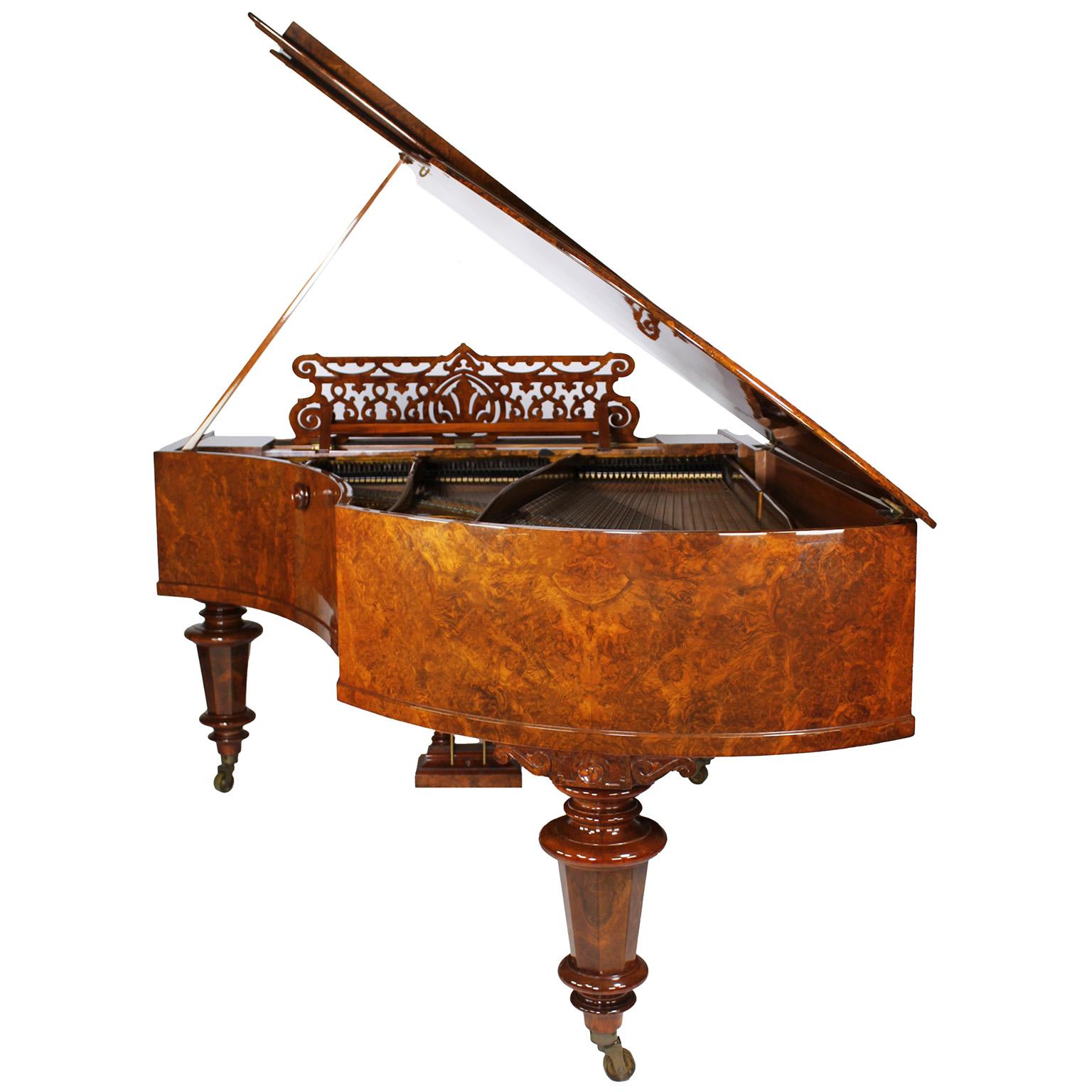 Deutsches Bechstein-Konzert-Grand Piano aus Wurzelnussholz im Louis-XVI.-Stil des 19. Jahrhunderts im Zustand „Gut“ im Angebot in Los Angeles, CA