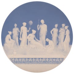 Assiette de présentation en porcelaine de St. Mettlach de style néoclassique allemande du XIXe siècle