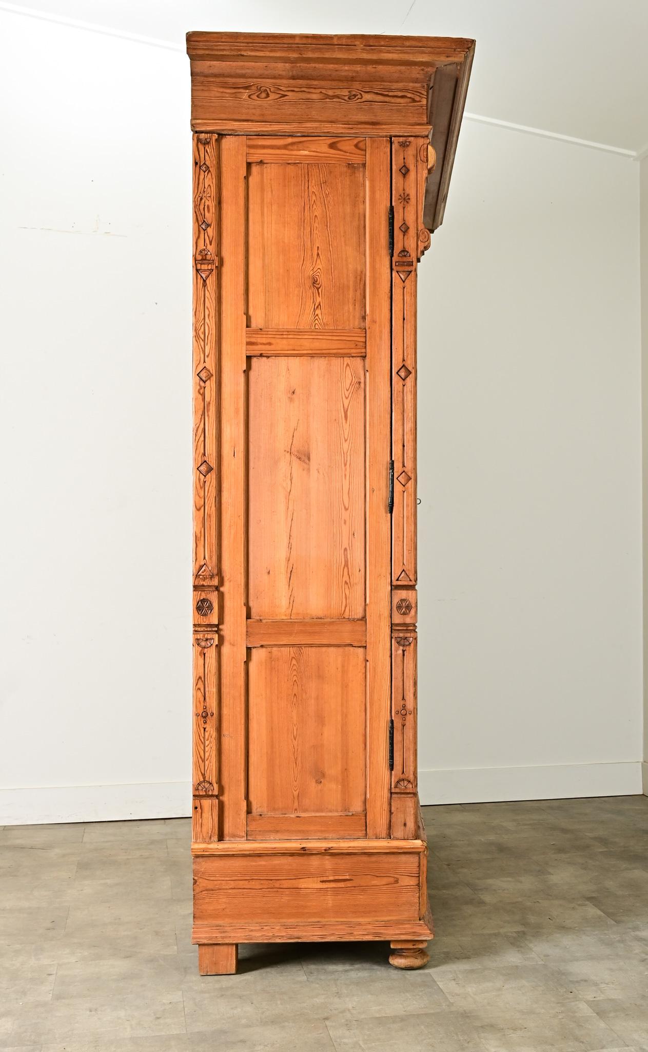 German 19th Century Pine Armoire 7