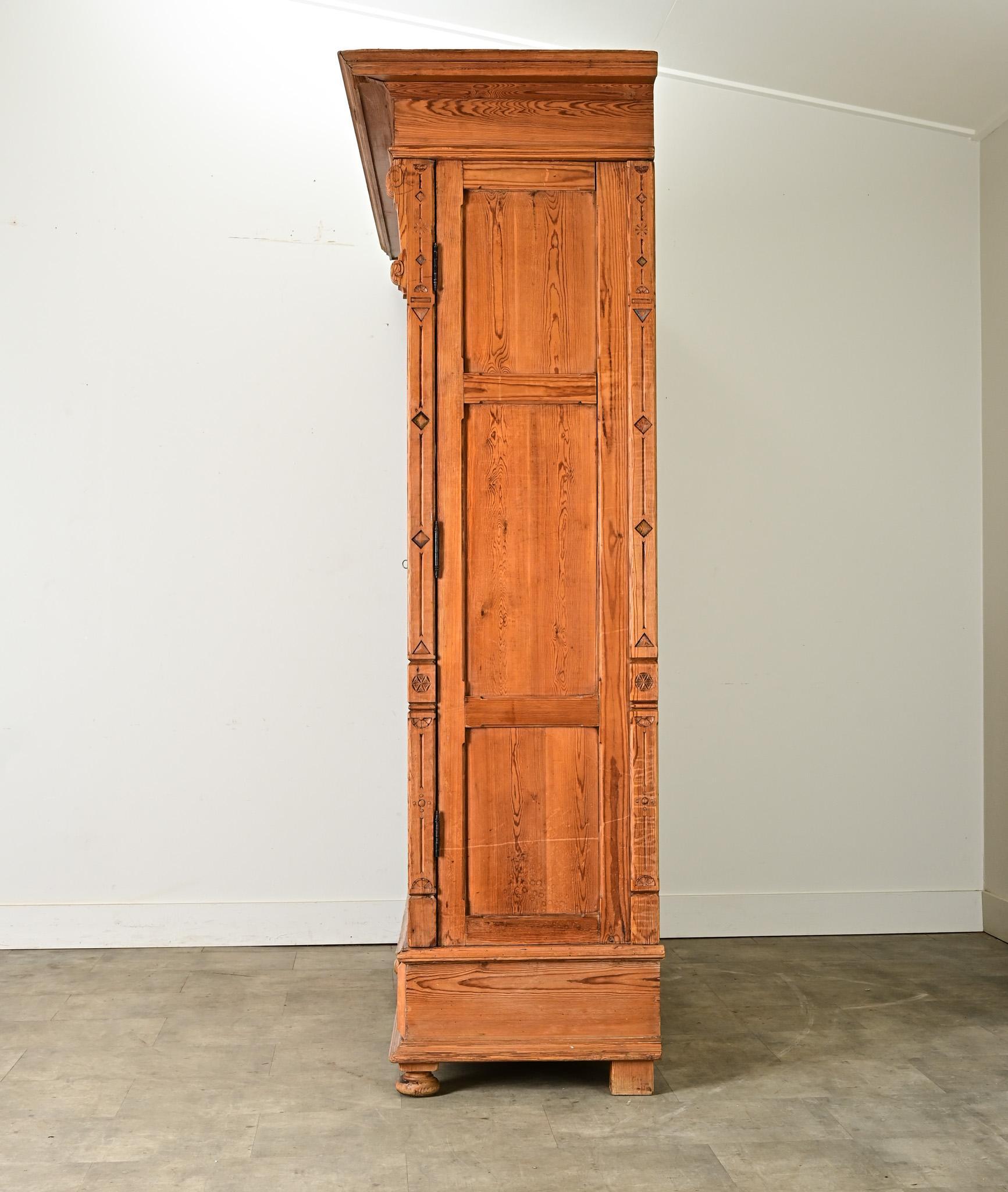 German 19th Century Pine Armoire 9