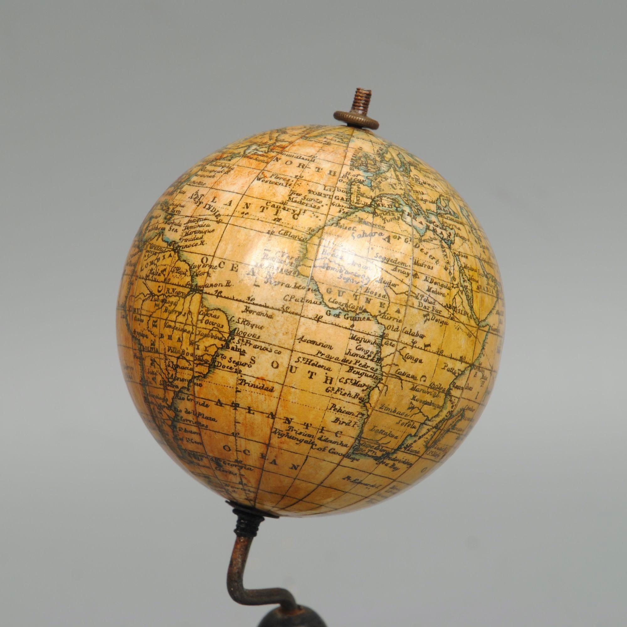 Globo tedesco in miniatura da 4 pollici su supporto In condizioni discrete in vendita a Lincolnshire, GB
