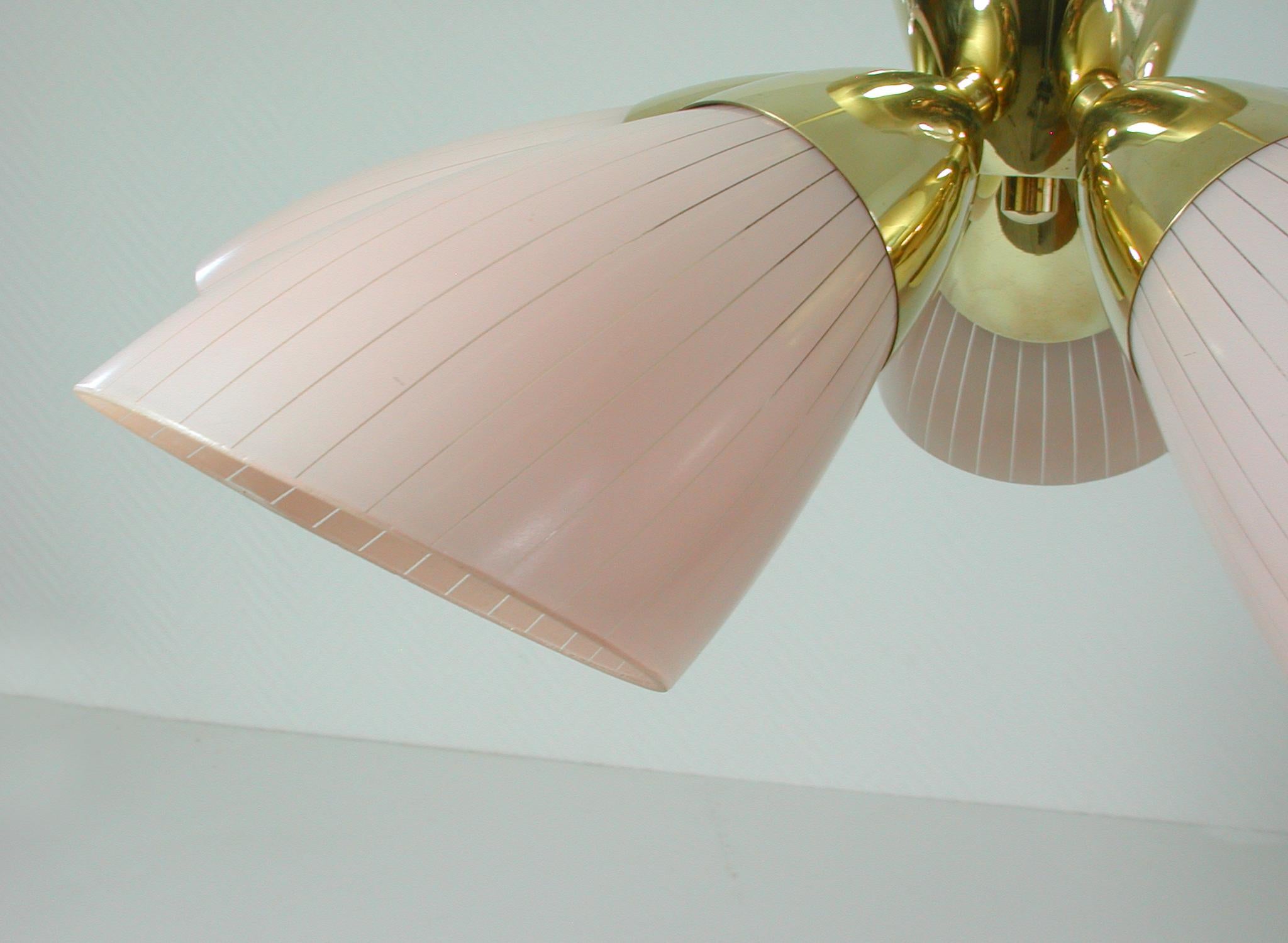 German 5-Light Sputnik Brass and Pale Pink Glass Chandelier Flush Mount, 1950 3