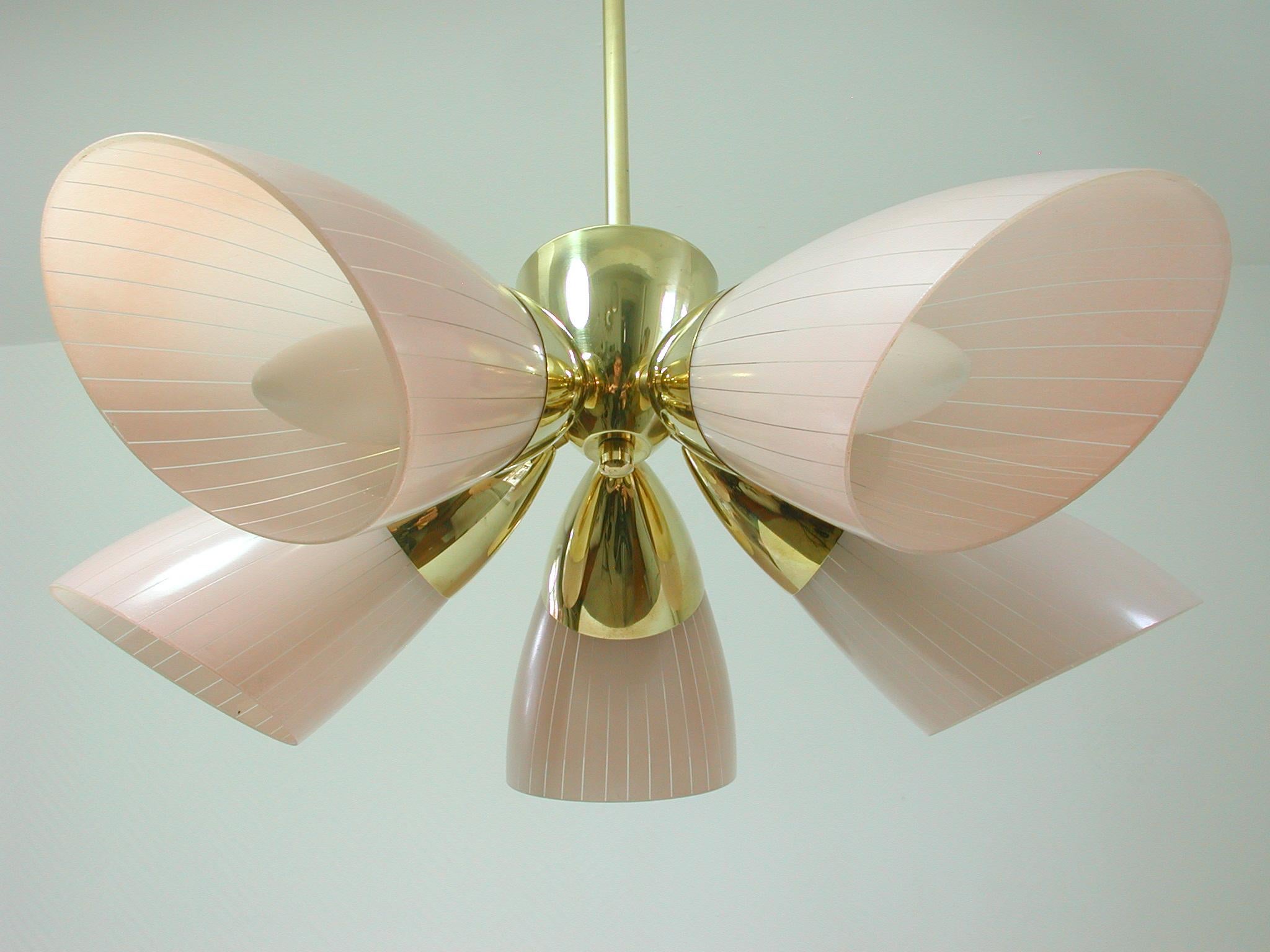 German 5-Light Sputnik Brass and Pale Pink Glass Chandelier Flush Mount, 1950 4