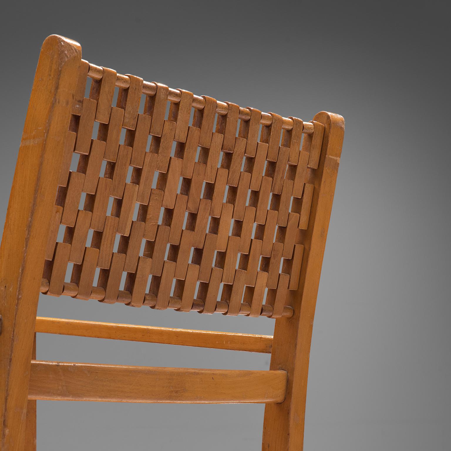 Paar Sessel mit geometrischer Sitzfläche und Rückenlehne aus Holz im Angebot 1